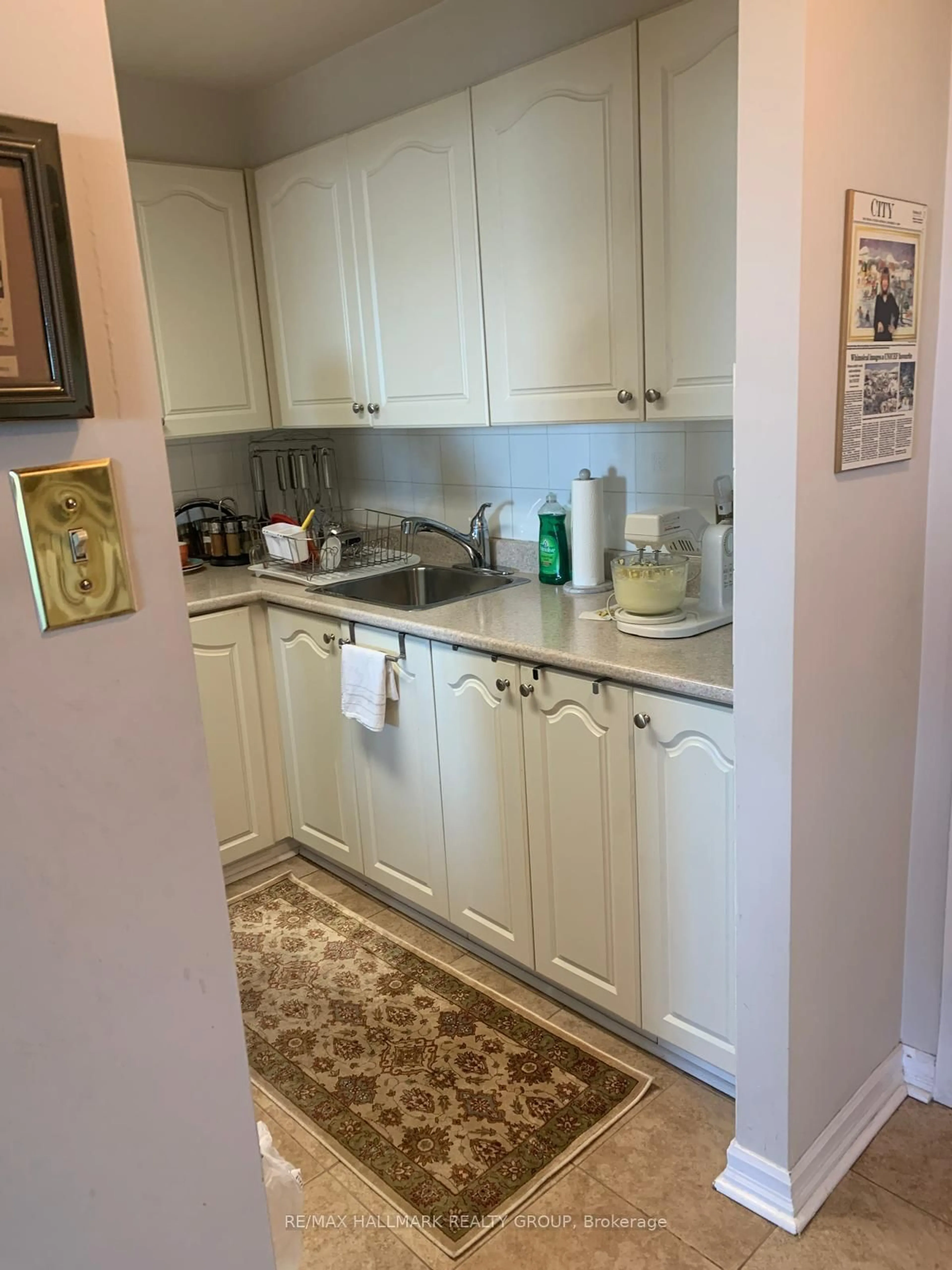 Standard kitchen, unknown for 1440 Heron Rd #606, Ottawa Ontario K1V 0X2