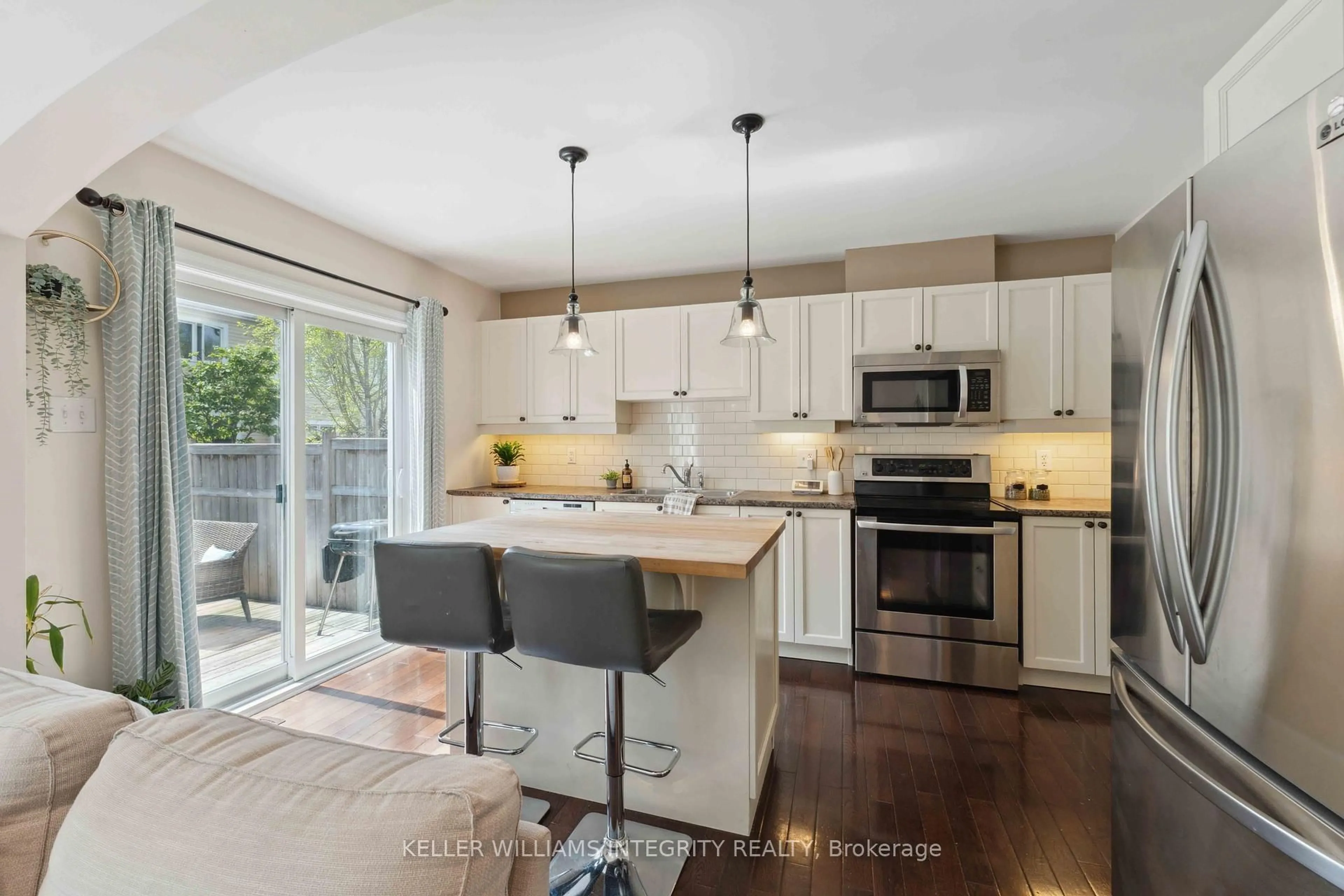 Open concept kitchen, unknown for 1051 Pampero Cres, Ottawa Ontario K2S 0N5