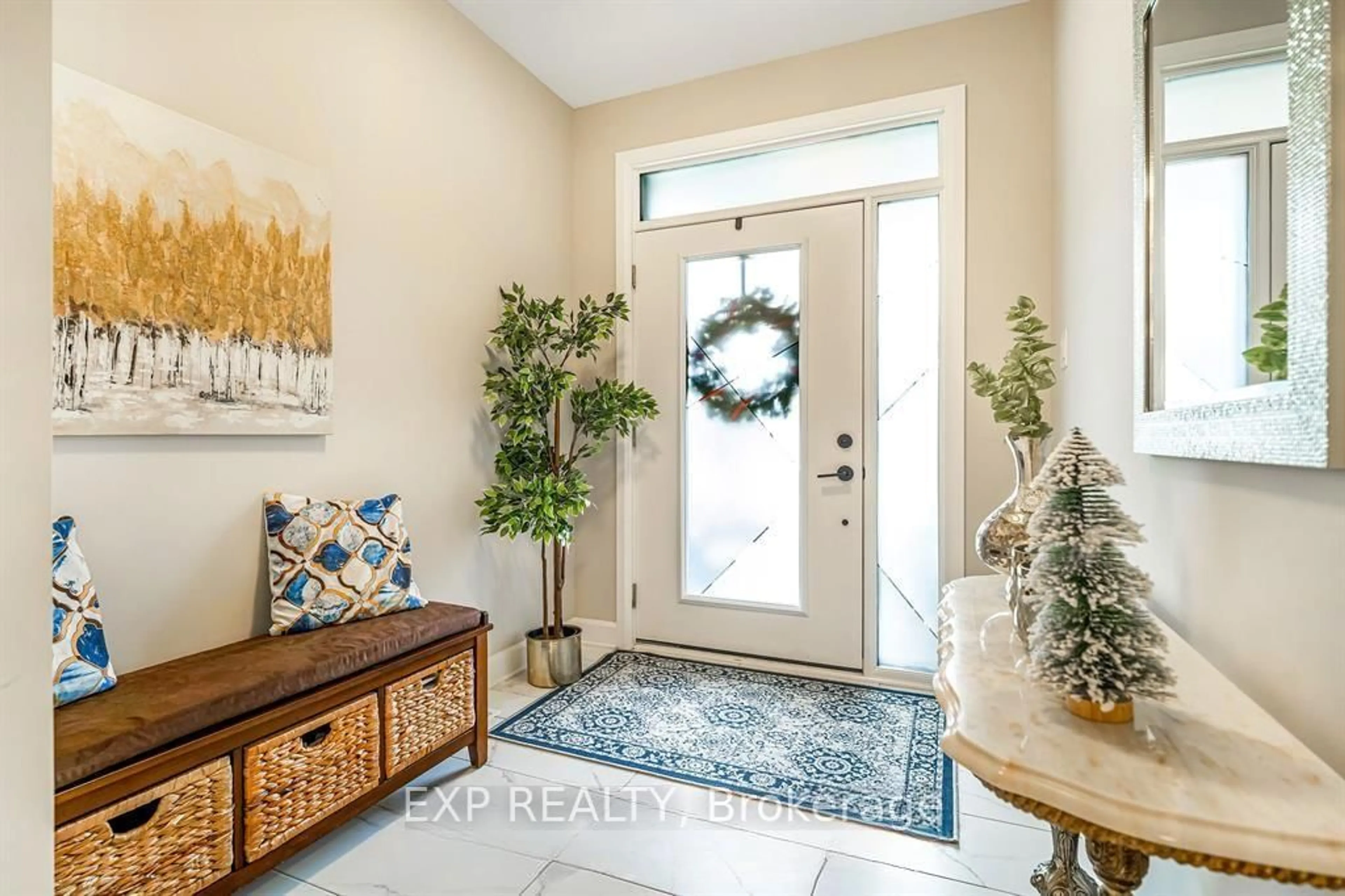 Indoor entryway for 829 Sendero Way, Stittsville Ontario K2S 2W8