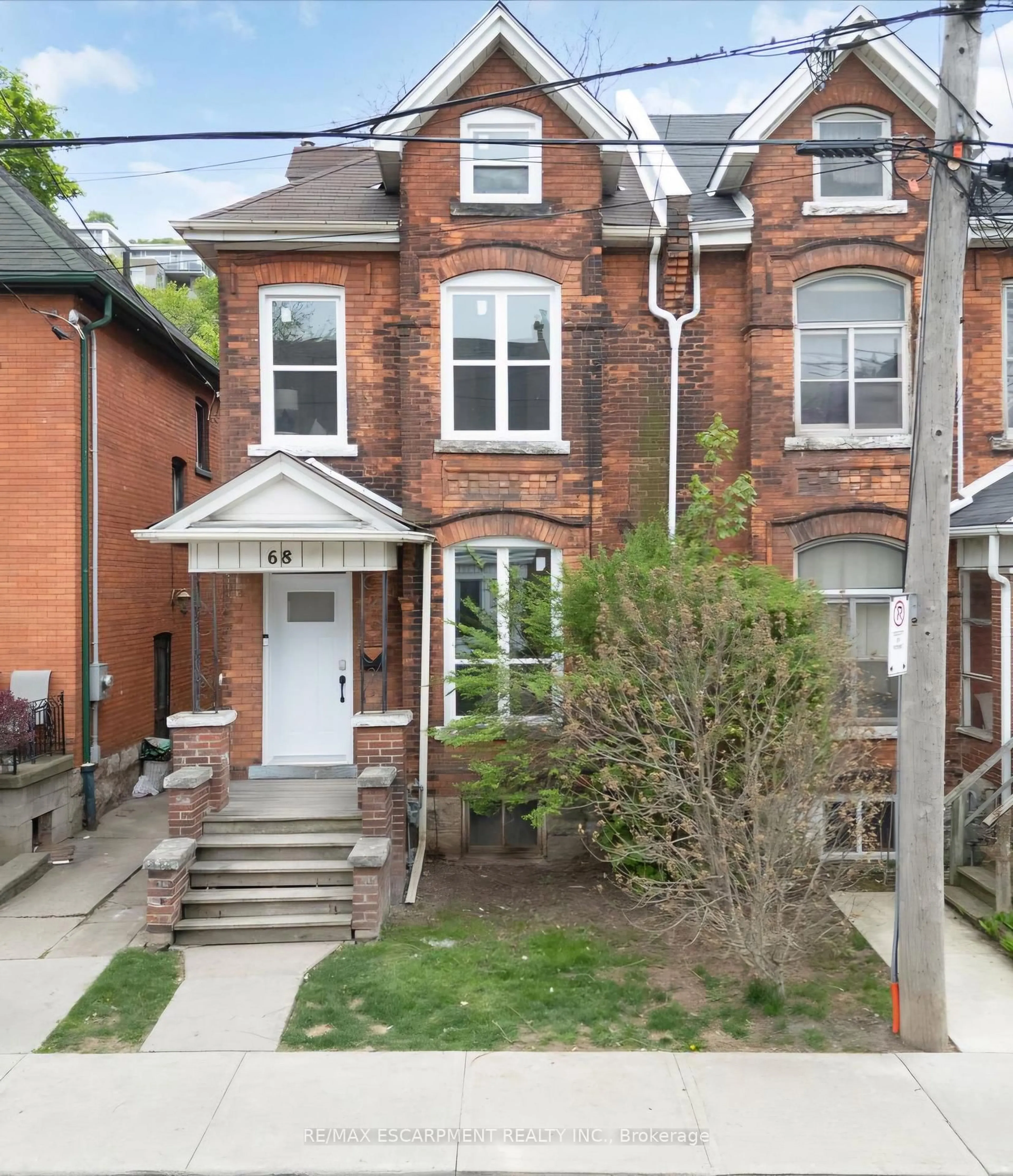 Home with brick exterior material, street for 68 Alanson St, Hamilton Ontario L8N 1W5