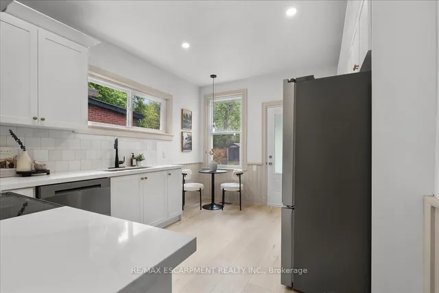 Additional property image - 68 Alanson St