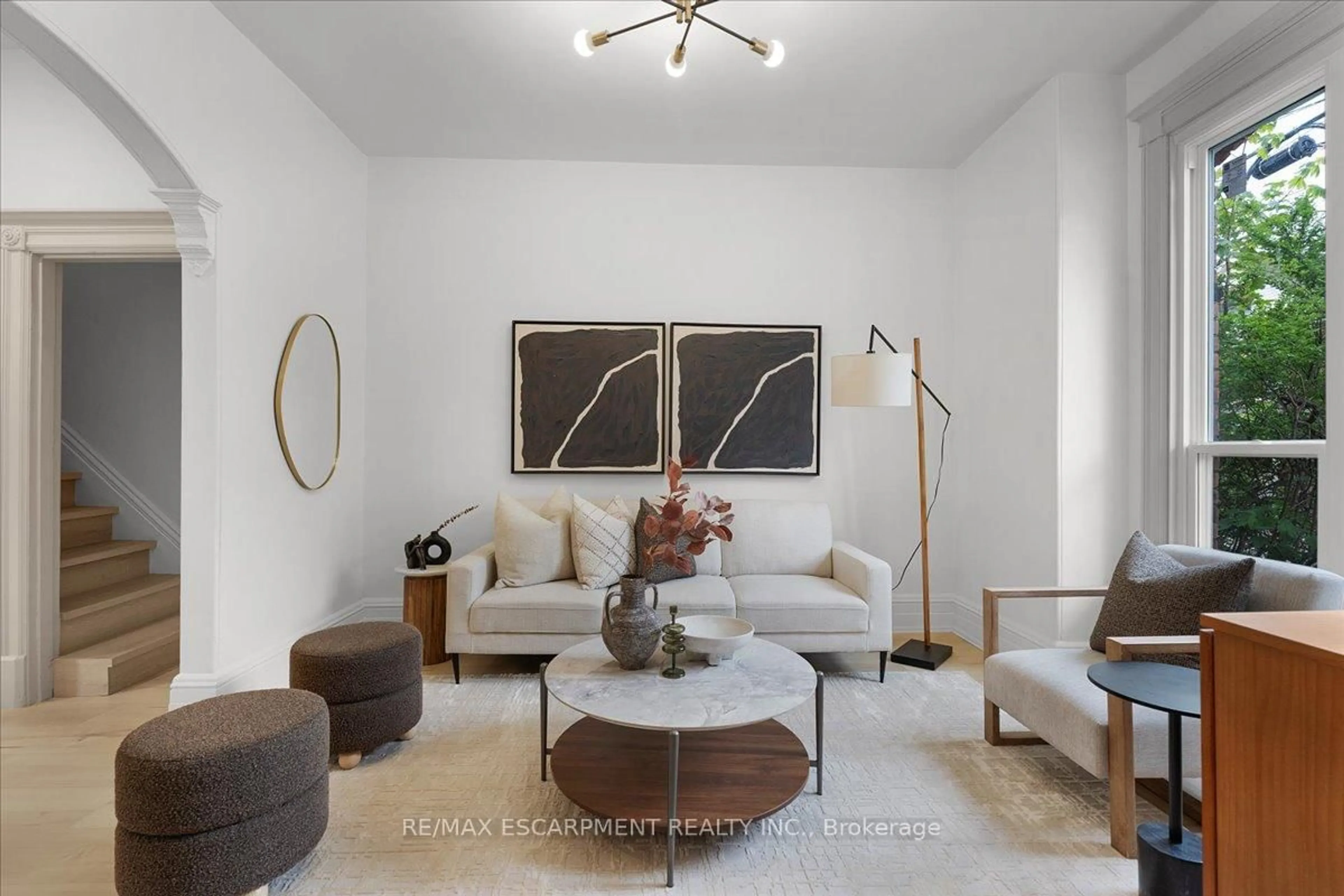 Living room with furniture, unknown for 68 Alanson St, Hamilton Ontario L8N 1W5