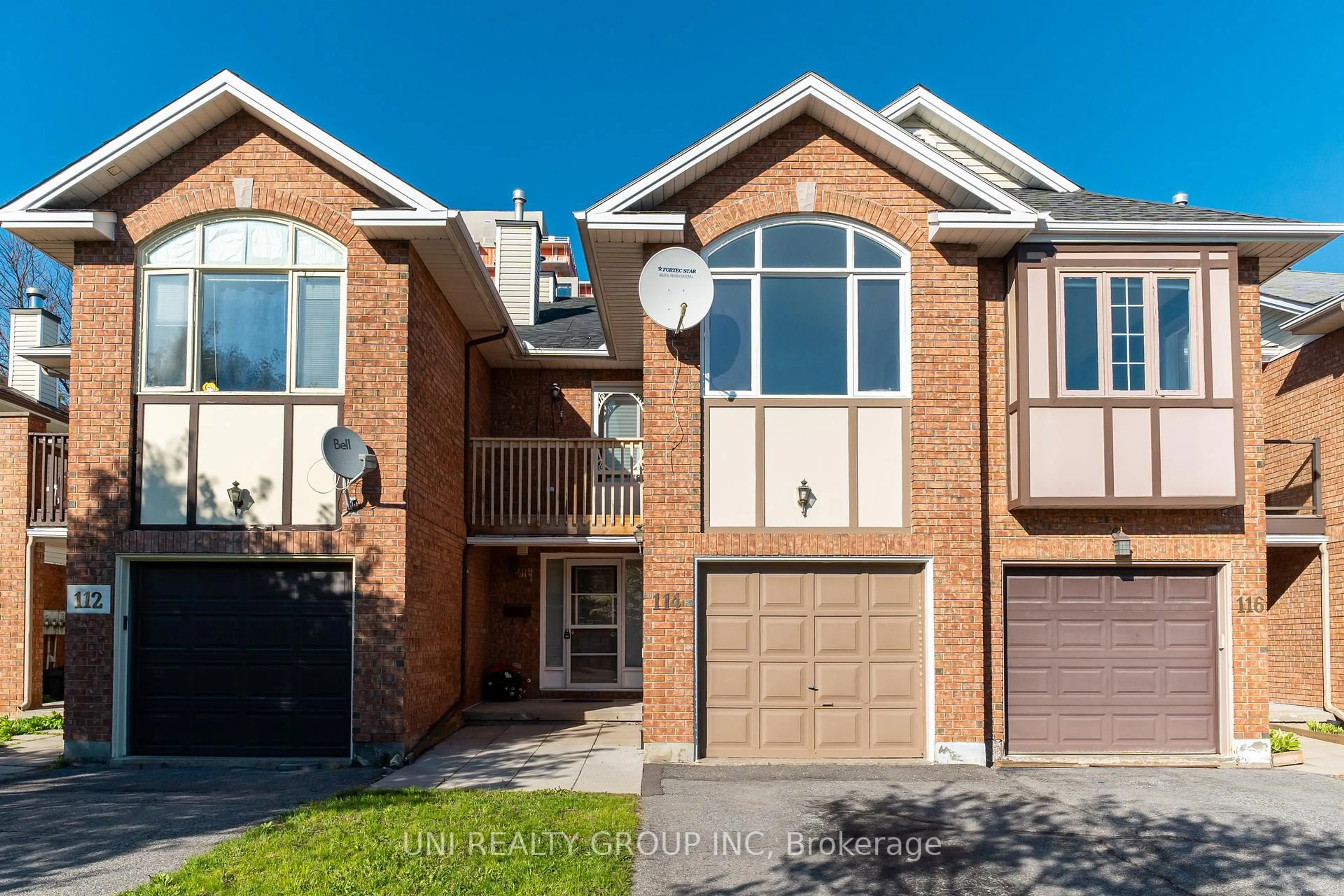 Home with brick exterior material, street for 114 THORNBURY Cres, Nepean Ontario K2G 6C3