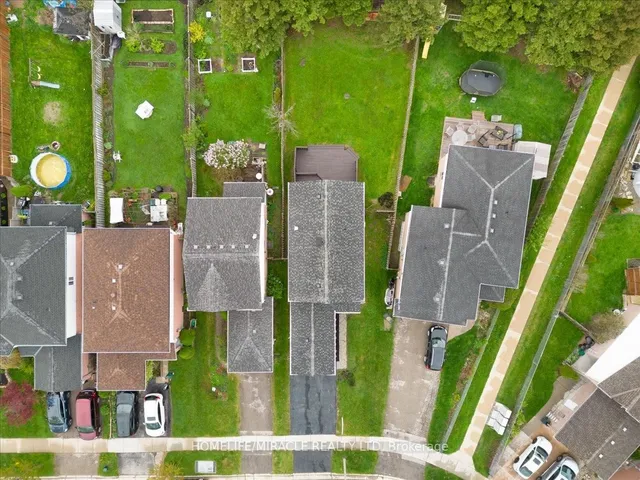 Additional property image - 102 Northmanor Cres