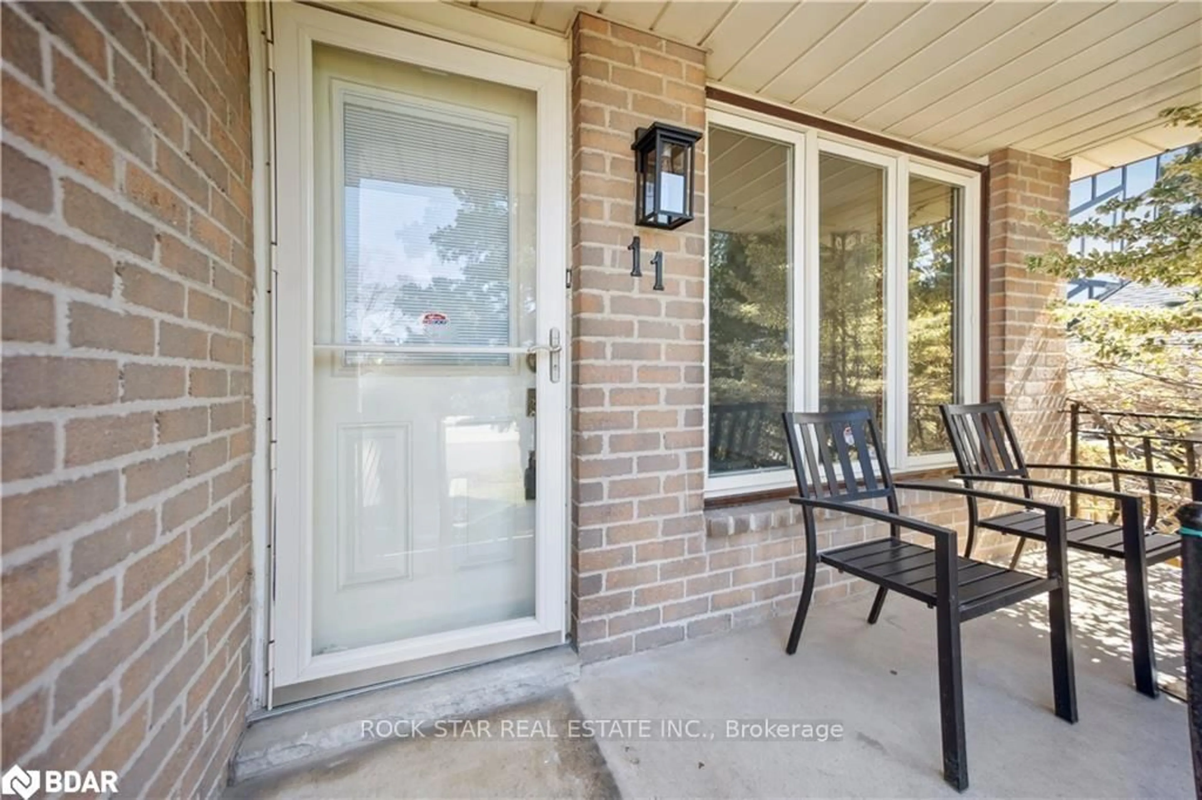 Unknown for 11 Herbert Crt, Hamilton Ontario L8E 5A6