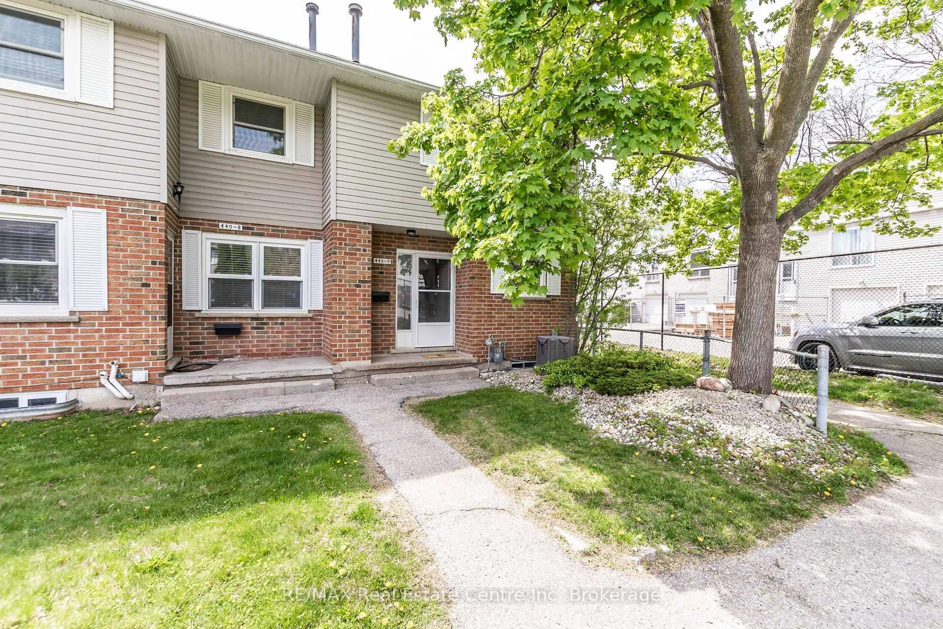 Unknown for 440 Pioneer Dr #9, Kitchener Ontario N2P 1H6