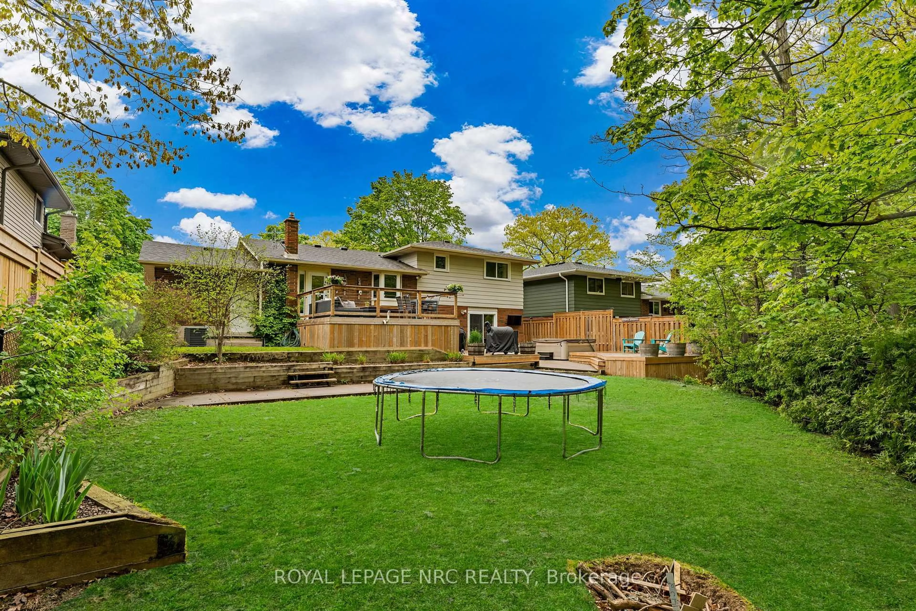 A pic from outside/outdoor area/front of a property/back of a property/a pic from drone, unknown for 75 Alexandra Blvd, St. Catharines Ontario L2P 1K2