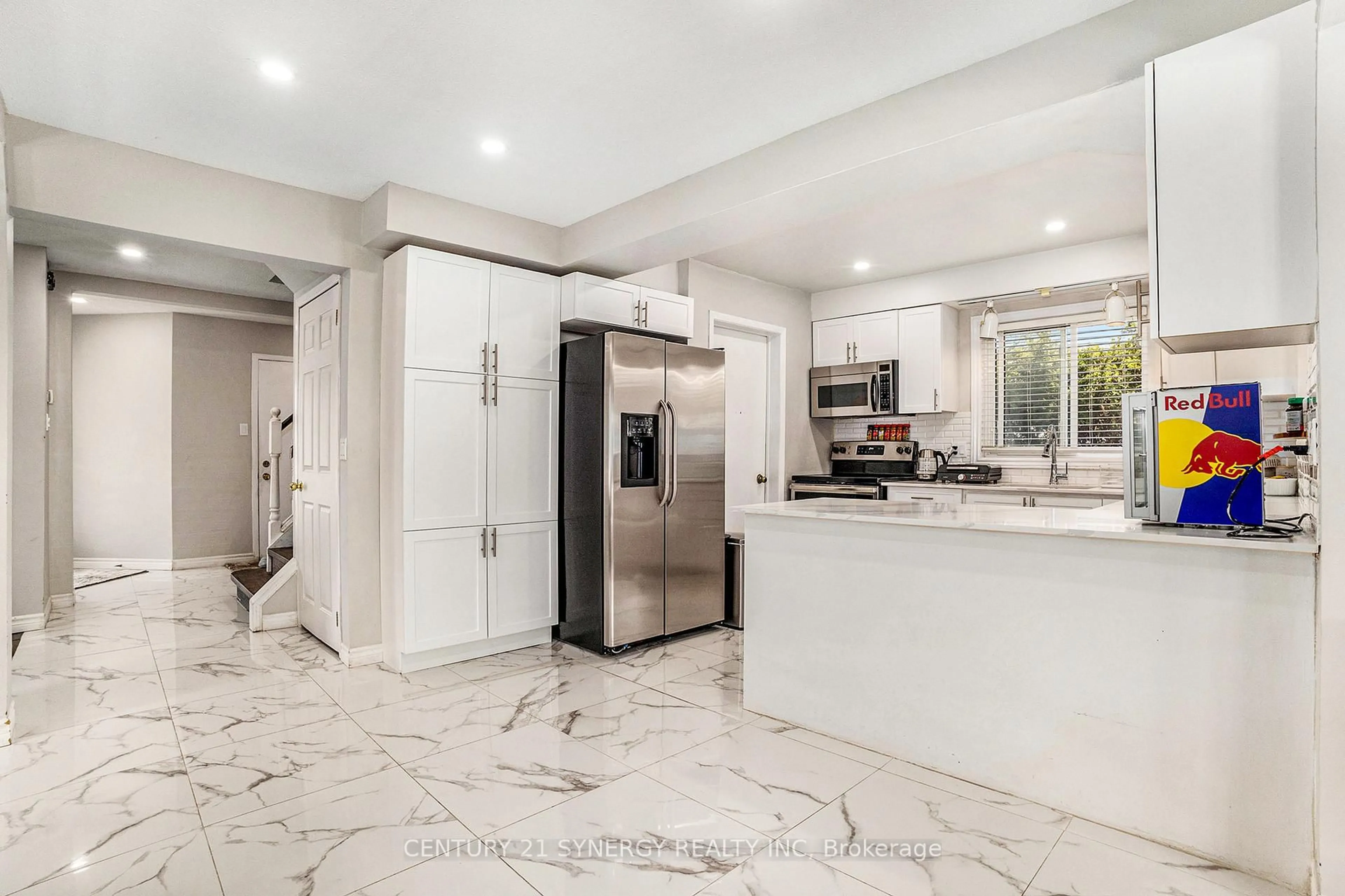 Contemporary kitchen, ceramic/tile floor for 40 Keys Way, Ottawa Ontario K1G 4M5