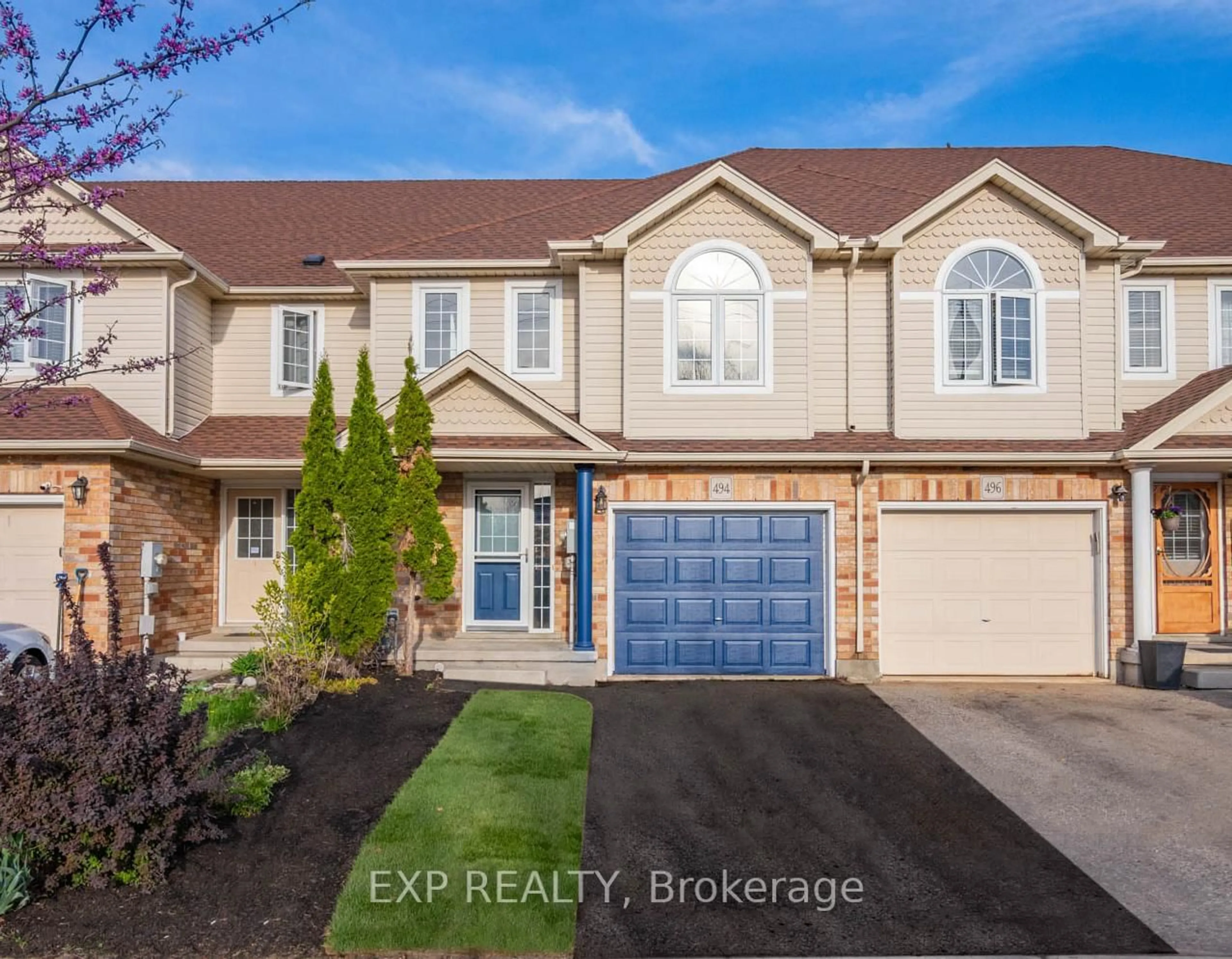 Home with vinyl exterior material, street for 494 Doon Dr, Kitchener Ontario N2P 2Z1