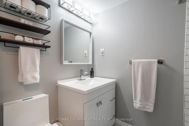 Additional property image - 13 Woodend Dr