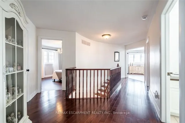 Additional property image - 40 COMMANDO Crt