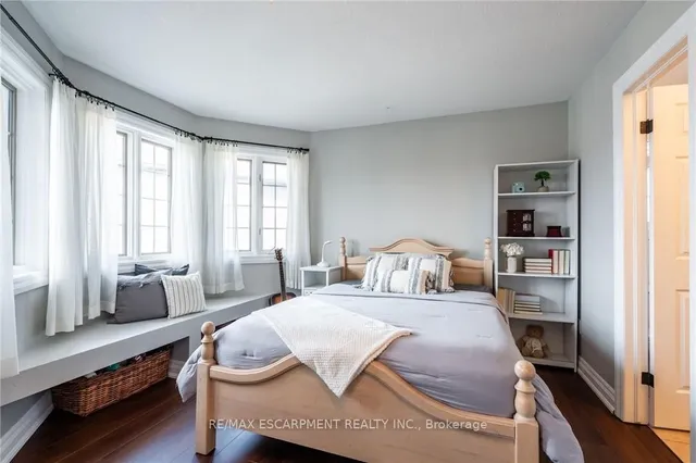 Additional property image - 40 COMMANDO Crt