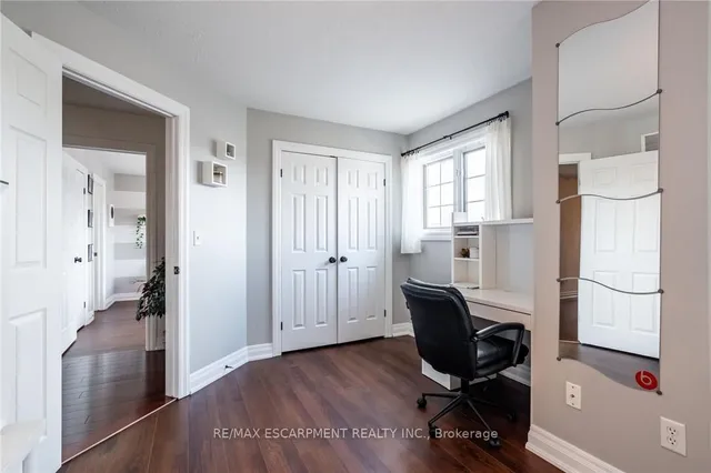 Additional property image - 40 COMMANDO Crt