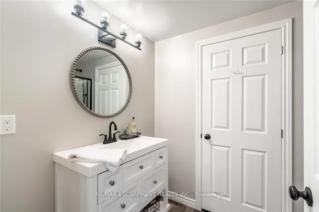Additional property image - 40 COMMANDO Crt
