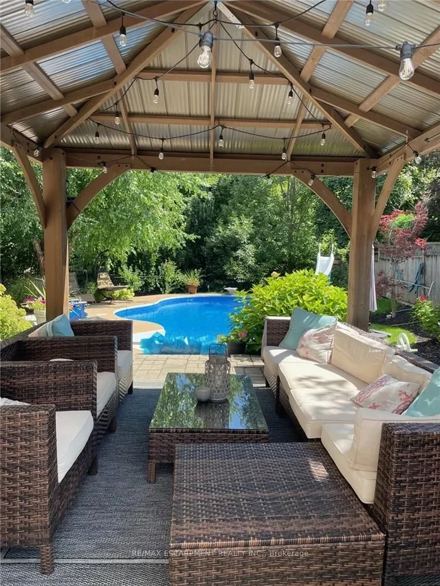 Additional property image - 40 COMMANDO Crt