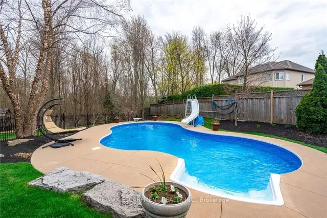 Additional property image - 40 COMMANDO Crt