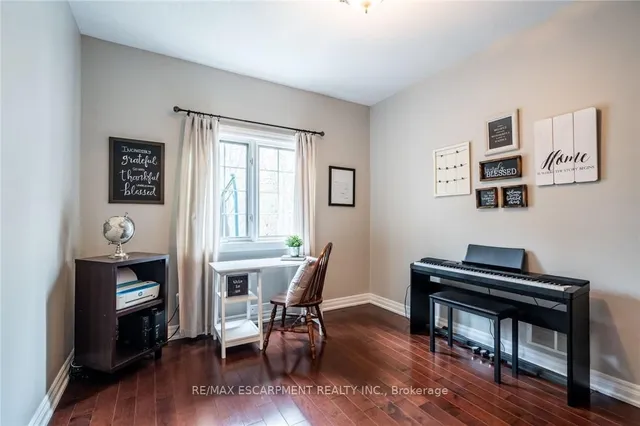 Additional property image - 40 COMMANDO Crt