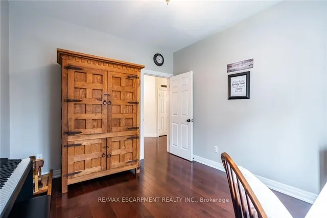 Additional property image - 40 COMMANDO Crt