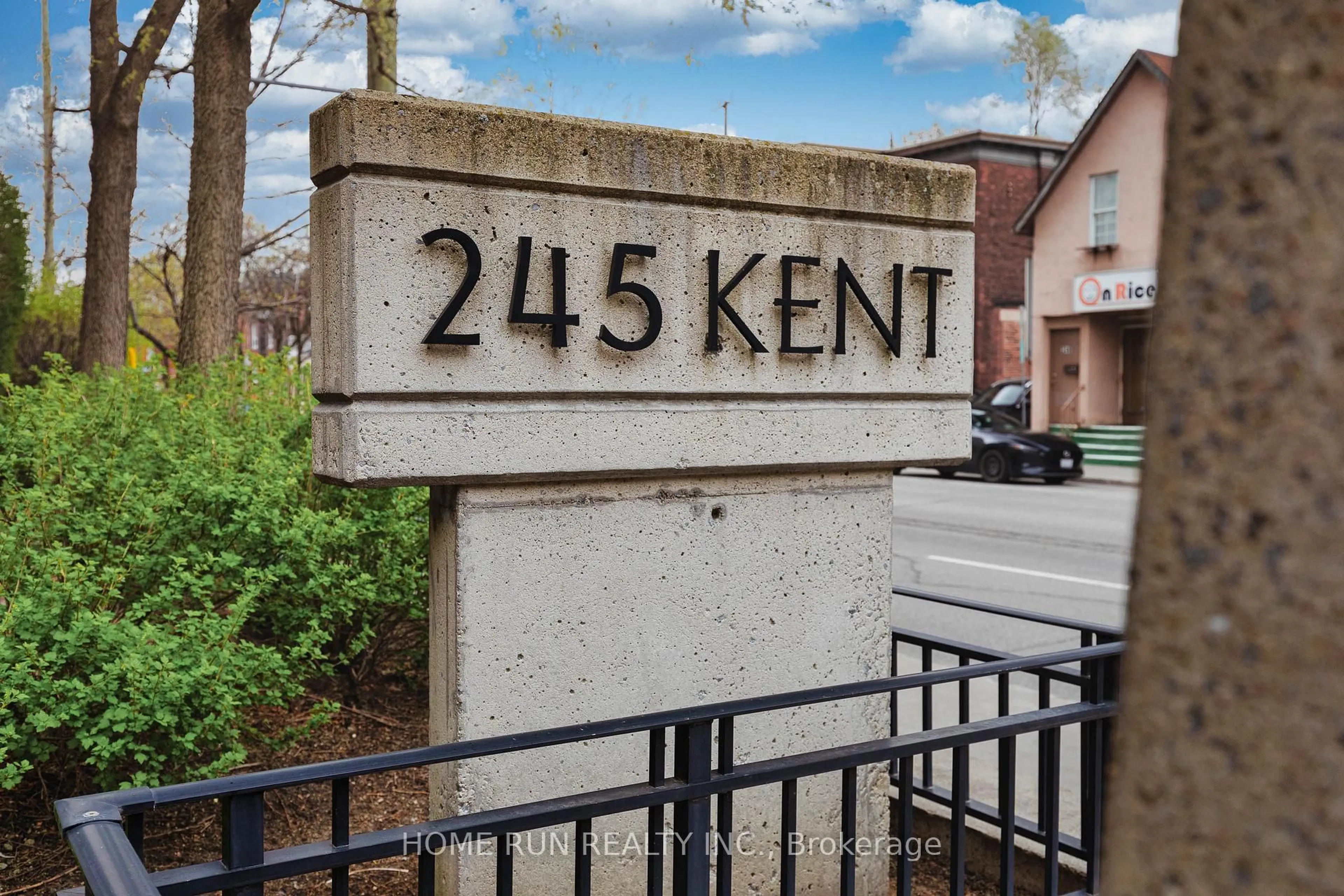 Unknown for 245 Kent St #708, Ottawa Ontario K2P 0A5
