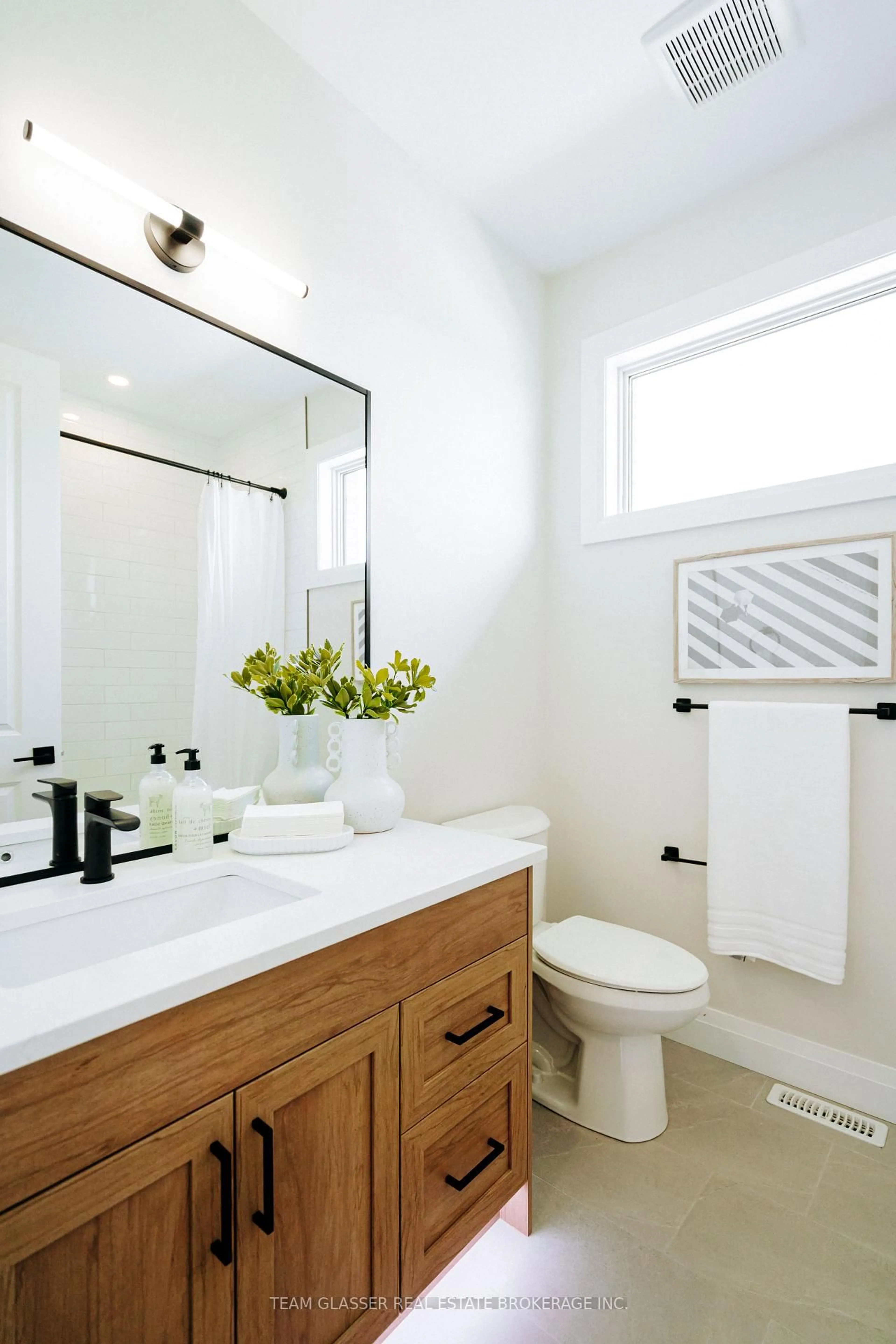 Contemporary bathroom, ceramic/tile floor for 73 Dearing Dr #(Lot #18), South Huron Ontario N0M 1T0