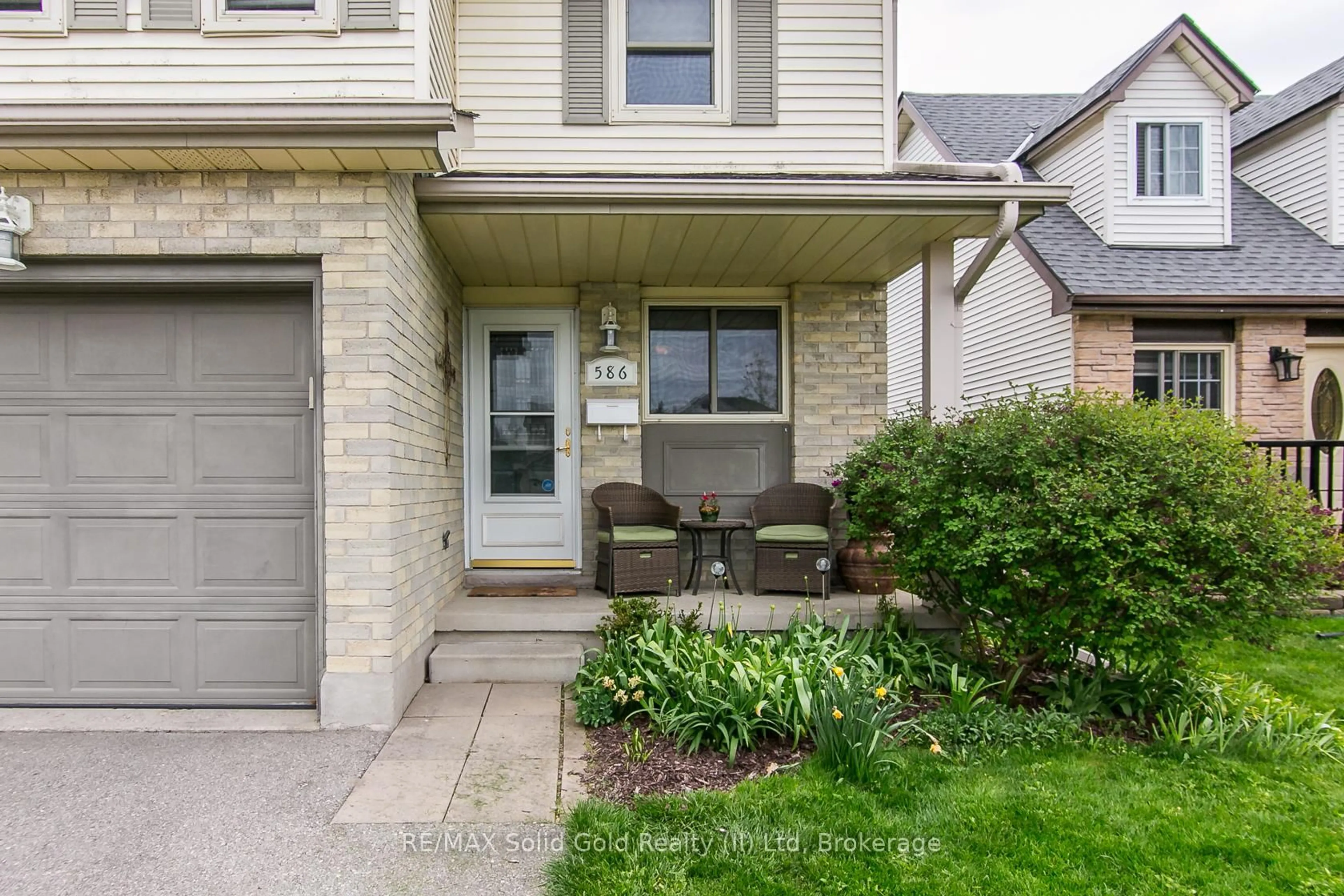 Unknown for 586 Drummerhill Cres, Waterloo Ontario N2T 1G4