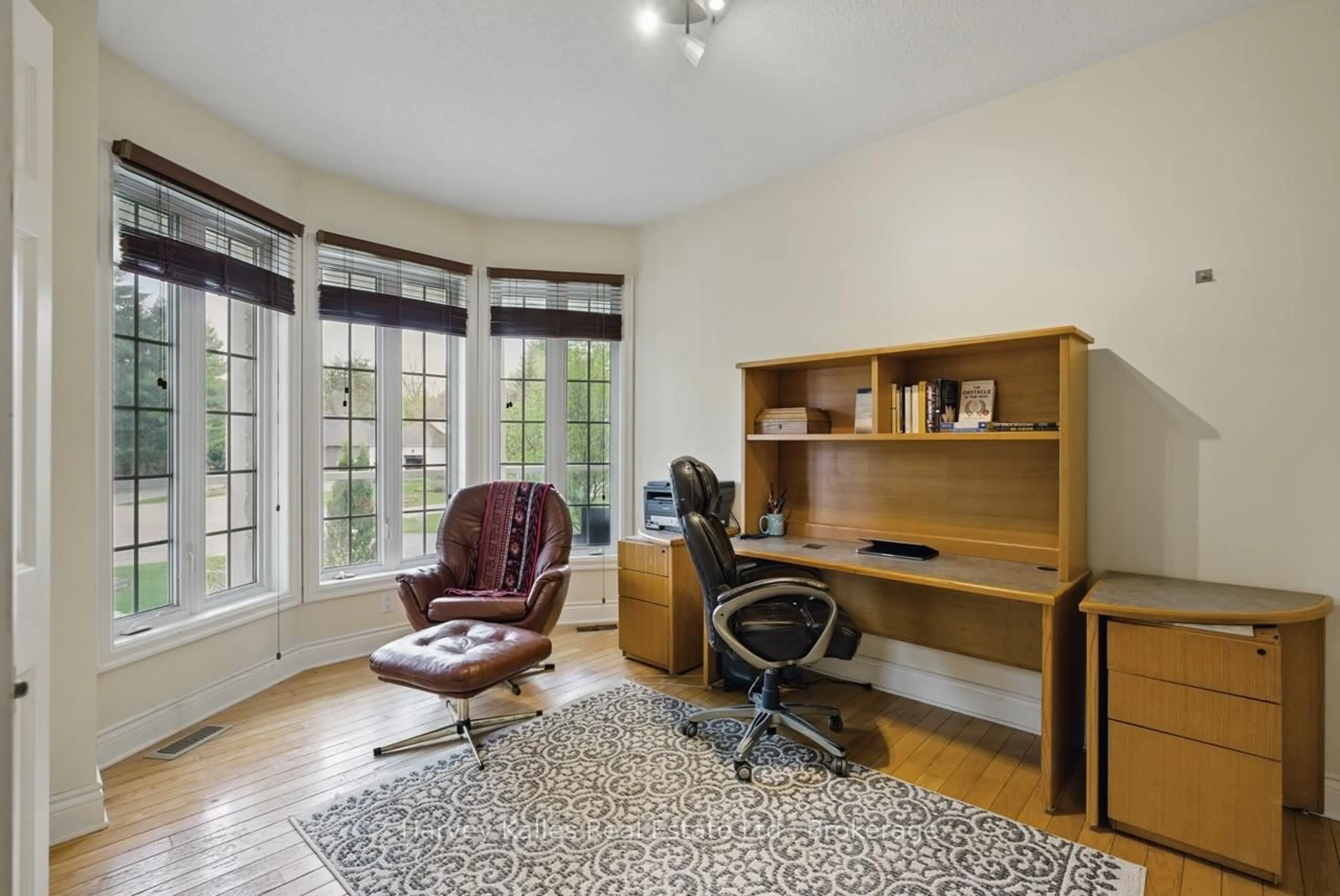 A pic of a room for 9 Melane Crt, Bracebridge Ontario P1L 1X7
