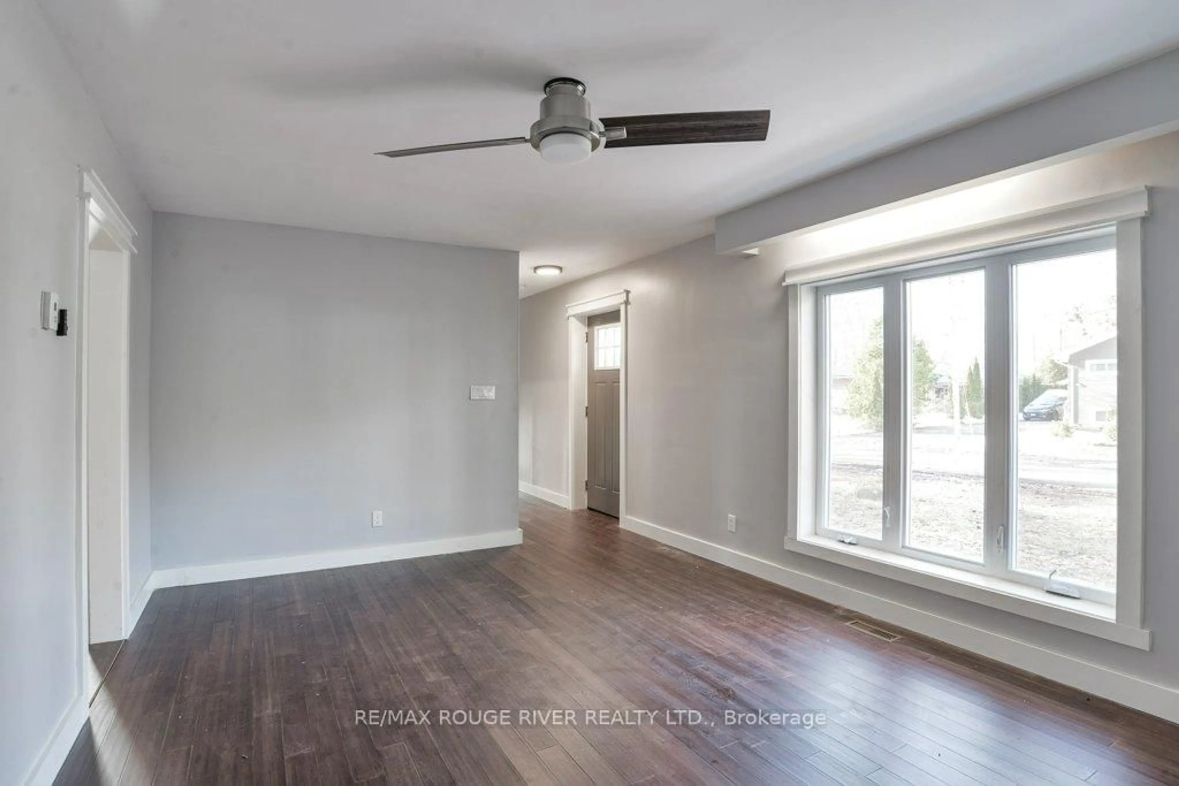 A pic of a room for 125 Oakwood Dr, Gravenhurst Ontario P1P 1B3