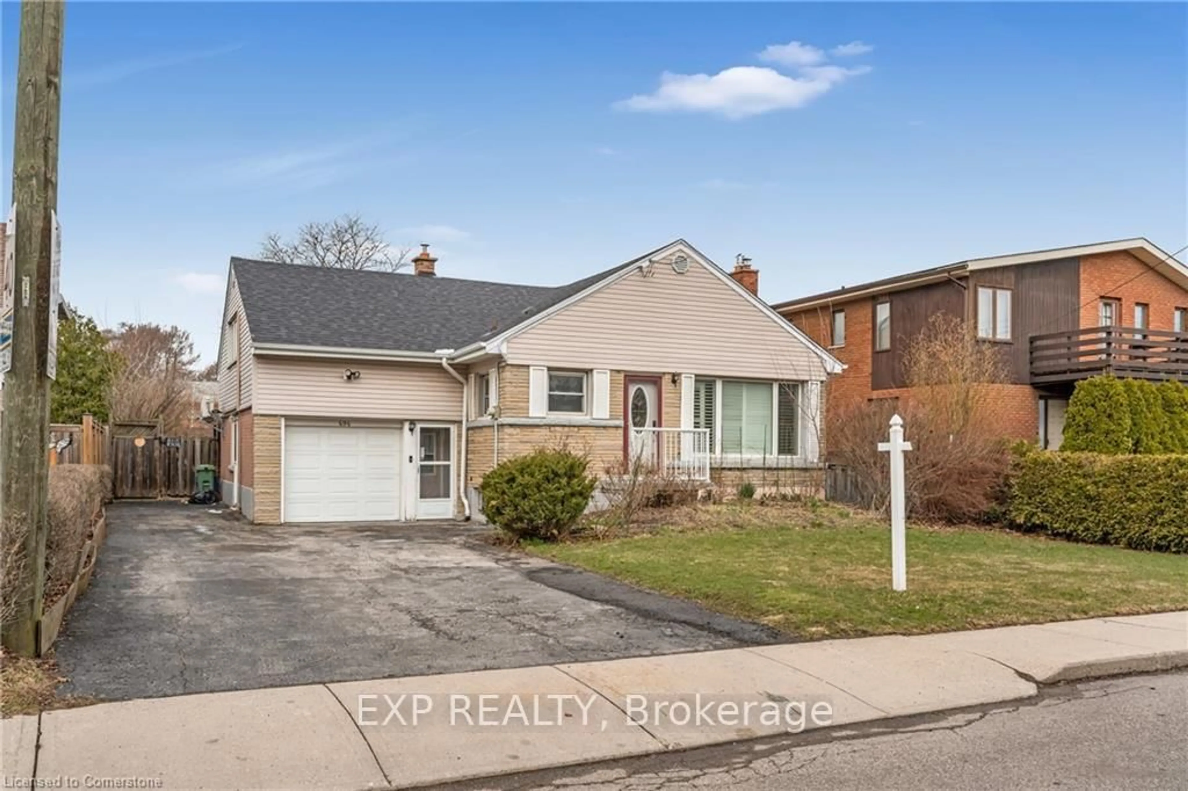 Home with brick exterior material, street for 494 East 37th St, Hamilton Ontario L8V 4B9