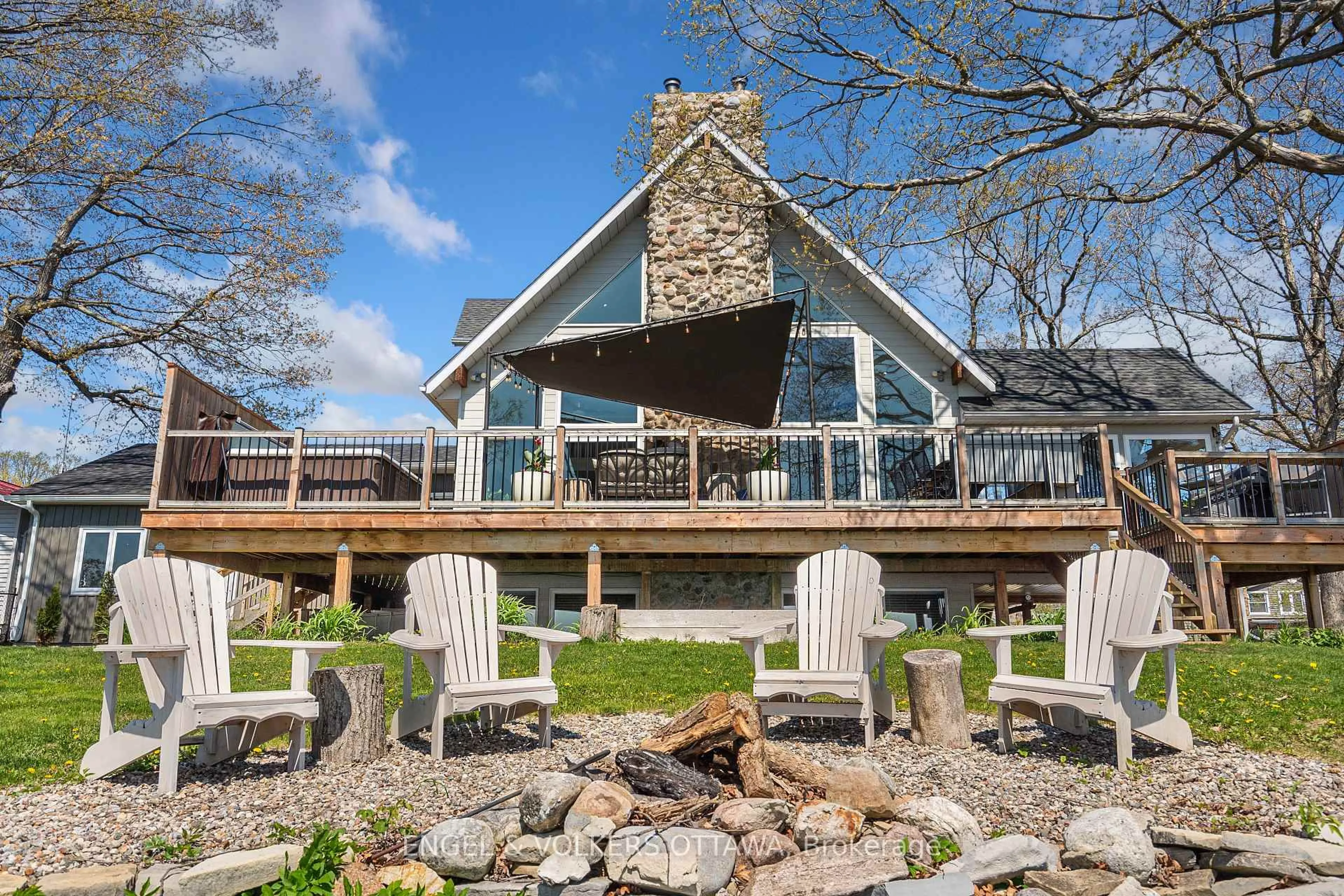 Patio, water/lake/river/ocean view for 69 Blue Heron Lane, Gananoque Ontario K7G 2V6