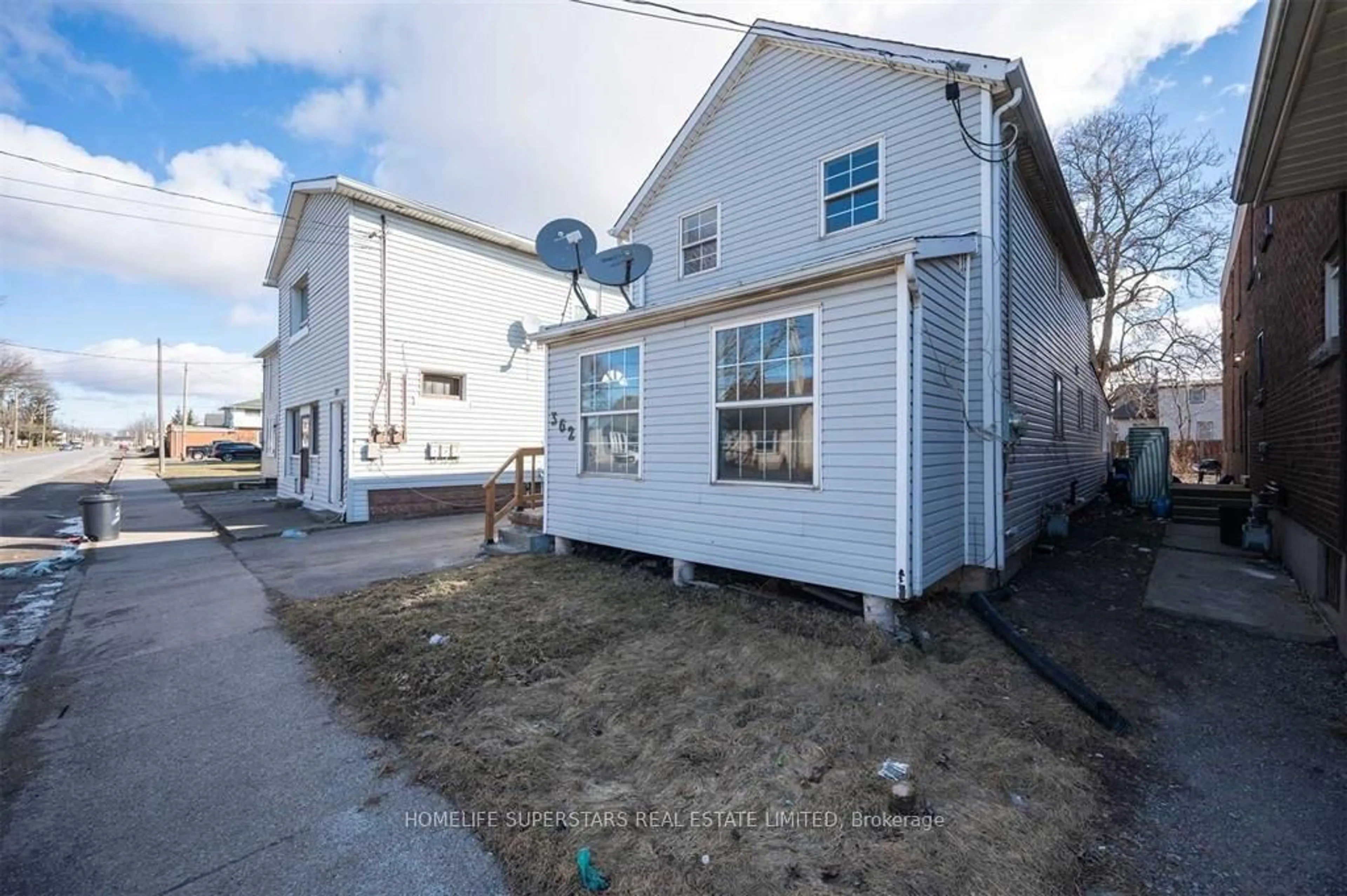 Unknown for 362 Crowland Ave, Welland Ontario L3B 1X7