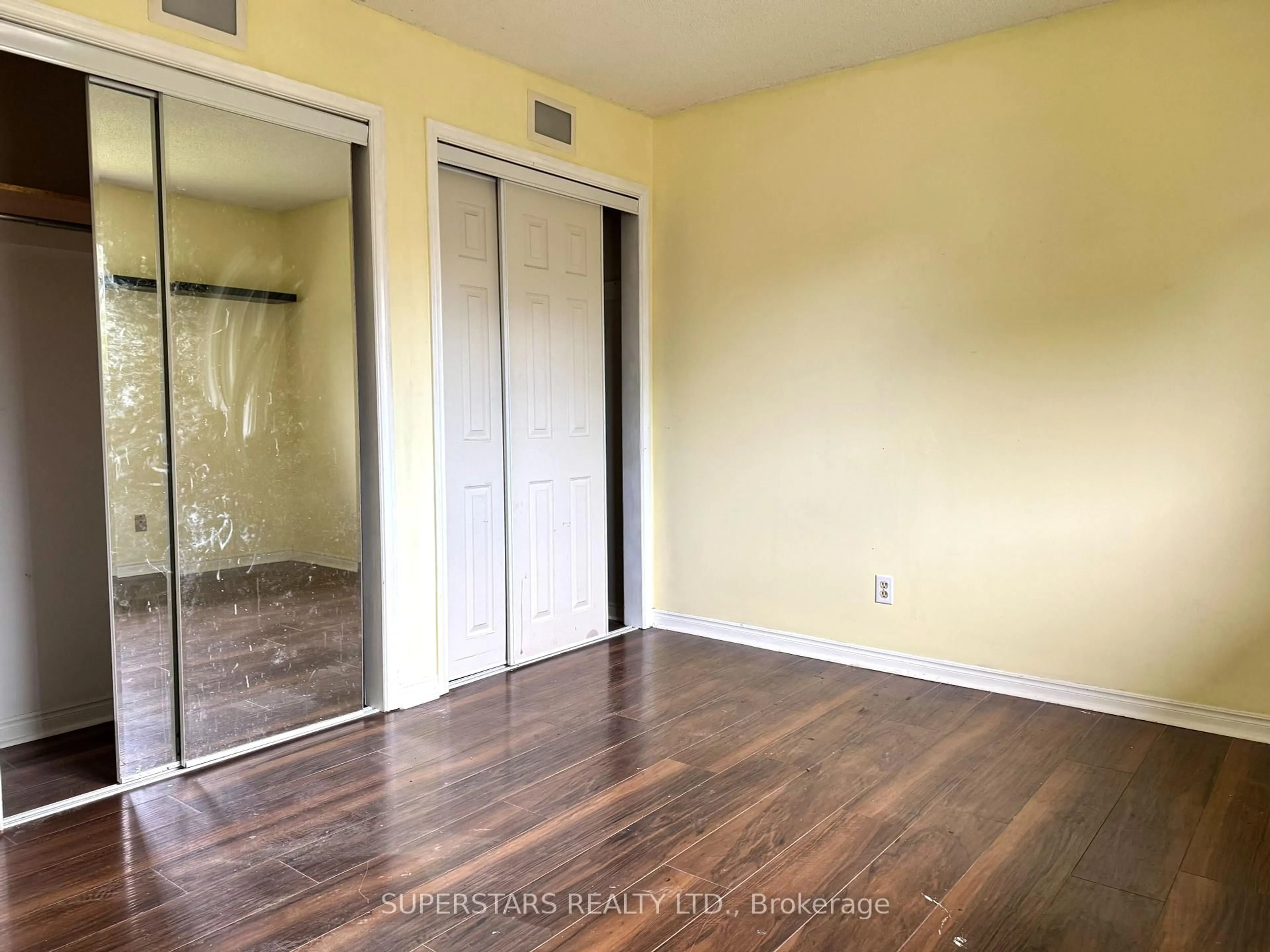 A pic of a room for 157 ROLLING ACRES Dr, Welland Ontario L3C 6K6