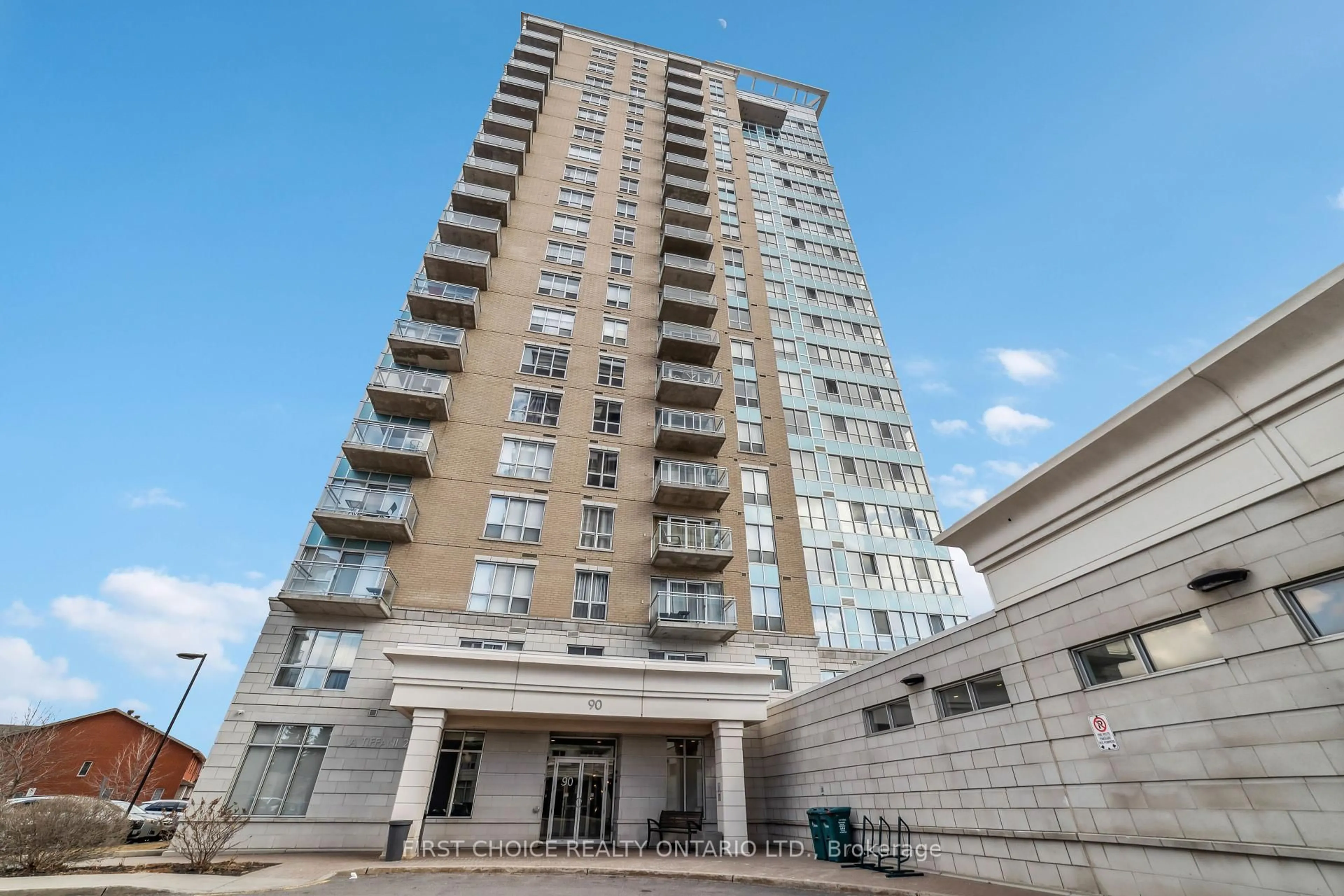 Unknown for 90 Landry St #102, Ottawa Ontario K1L 0A9