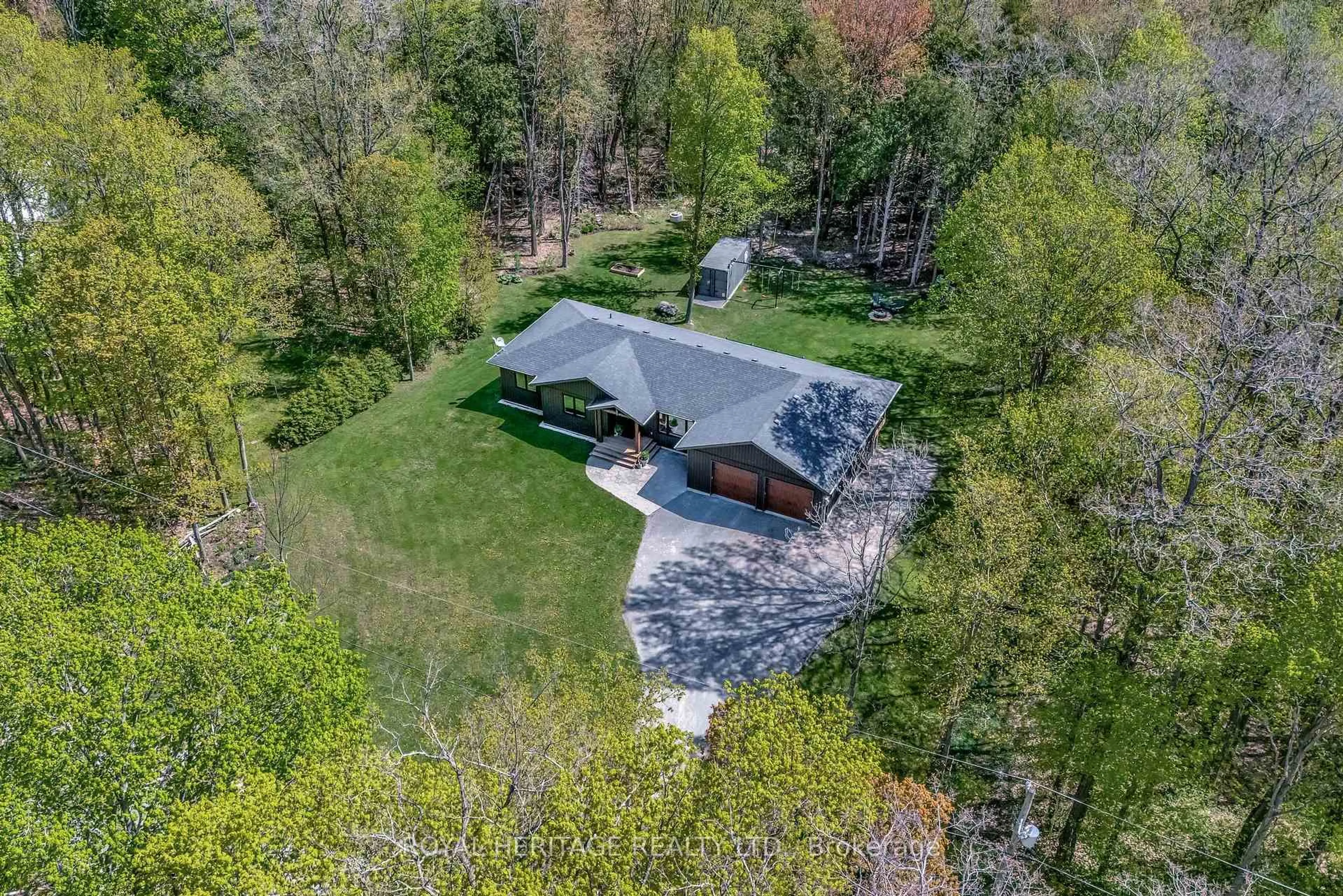 A pic from outside/outdoor area/front of a property/back of a property/a pic from drone, unknown for 263 Waites Rd, Brighton Ontario K0K 1H0