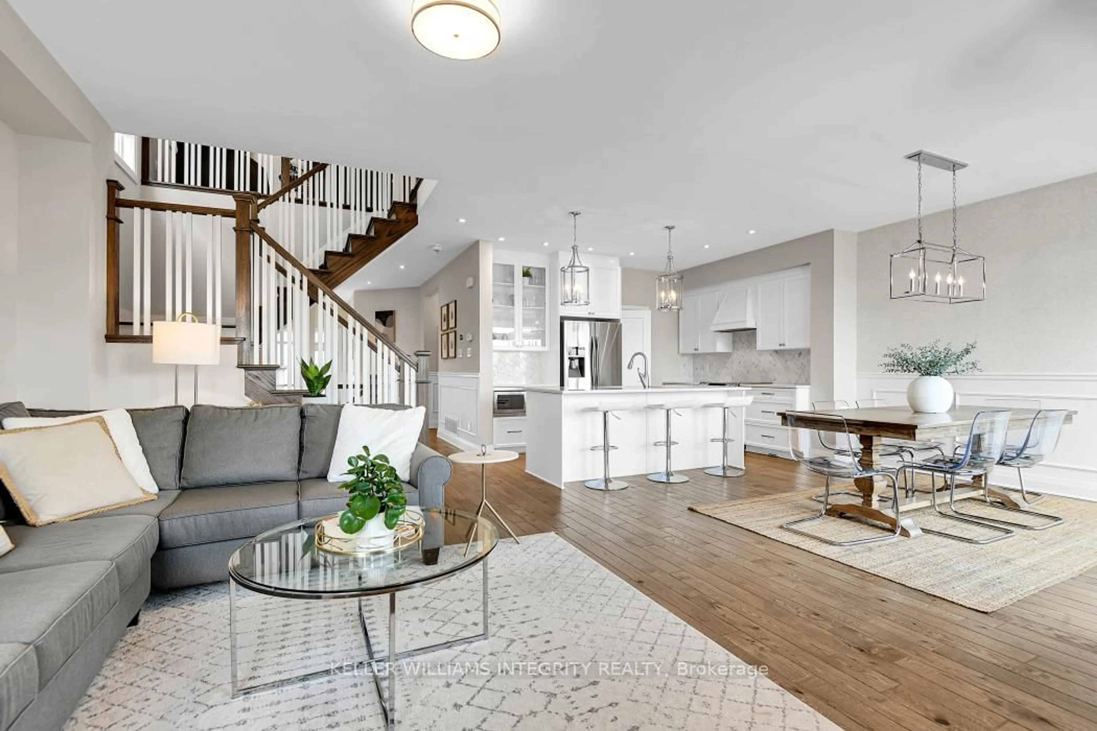 Open concept kitchen, unknown for 828 Carnelian Cres, Ottawa Ontario K1X 0A7