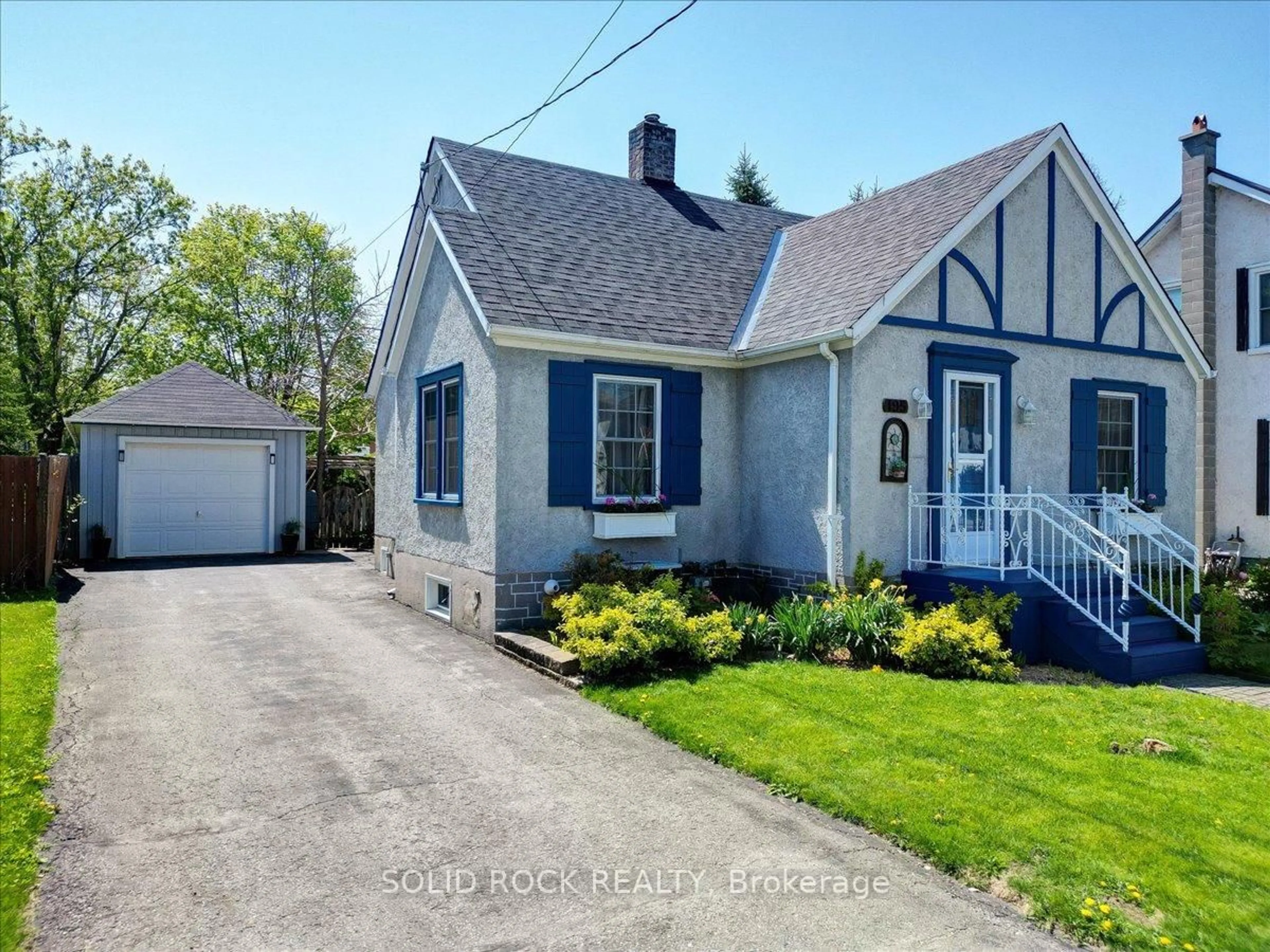 Home with vinyl exterior material, street for 195 Front St, Trent Hills Ontario K0L 1L0