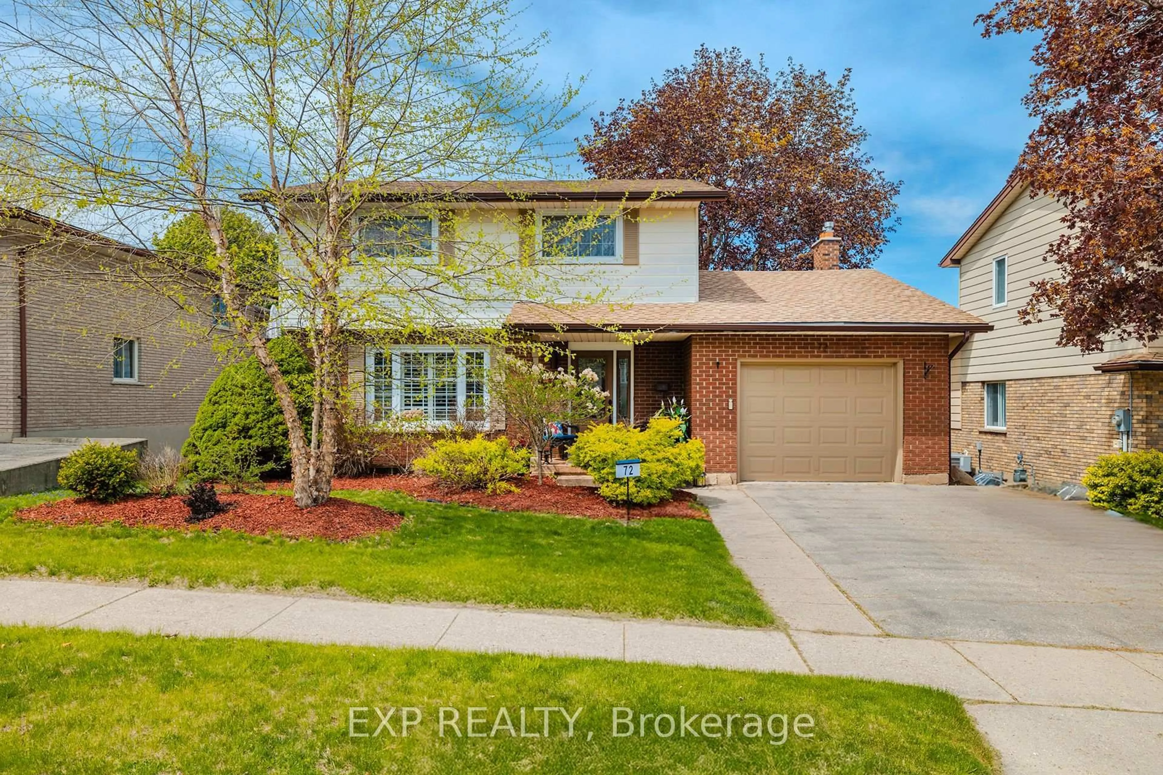 Home with brick exterior material, street for 72 Westbury Cres, Cambridge Ontario N3C 3G2