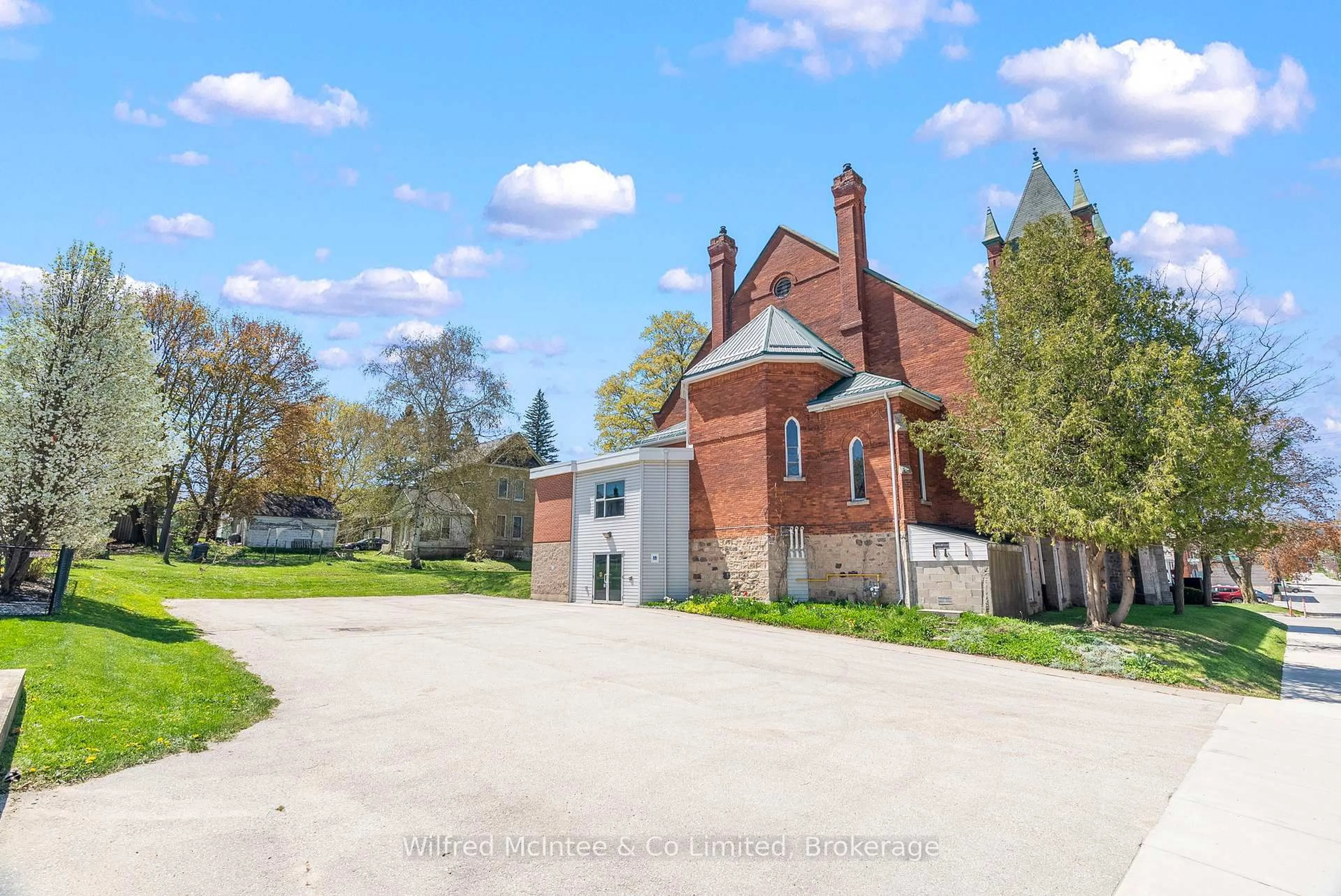 A pic from outside/outdoor area/front of a property/back of a property/a pic from drone, street for 111 2nd Ave, Arran-Elderslie Ontario N0G 1L0