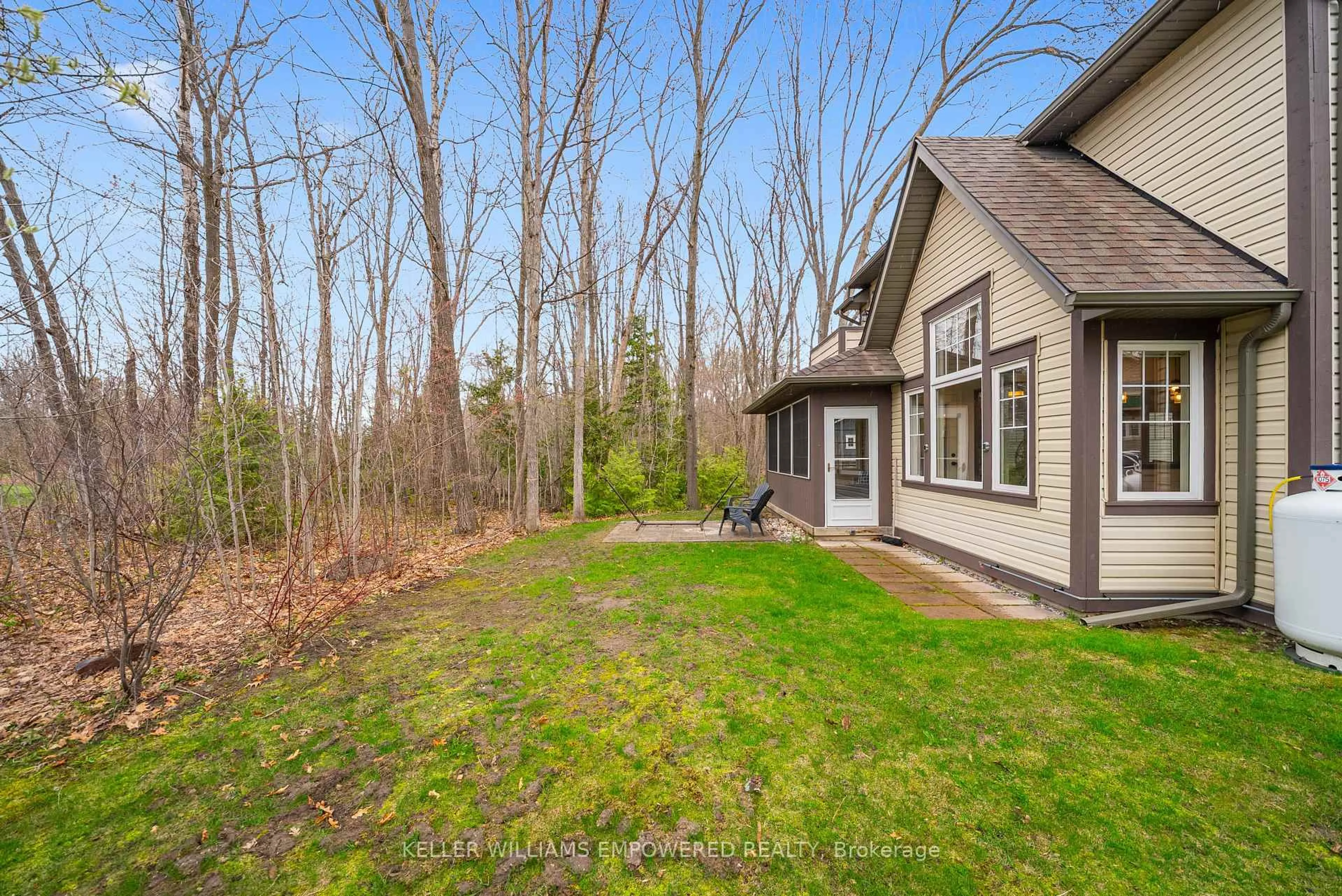 Patio, forest/trees view for 22 COUNTRY Tr, Georgian Bay Ontario L0K 1S0