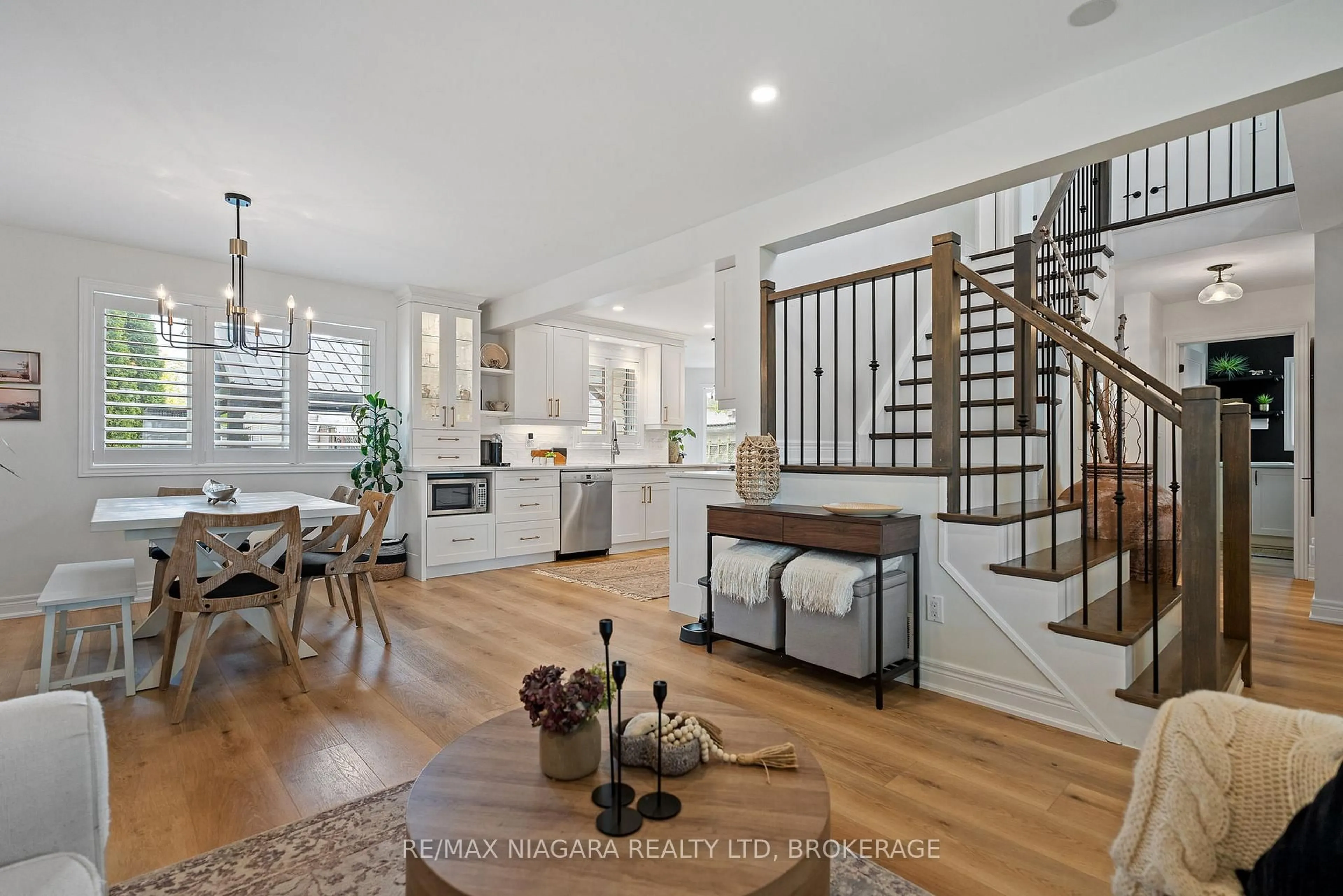 Open concept kitchen, unknown for 4439 Lincoln Ave, Lincoln Ontario L0R 1B3
