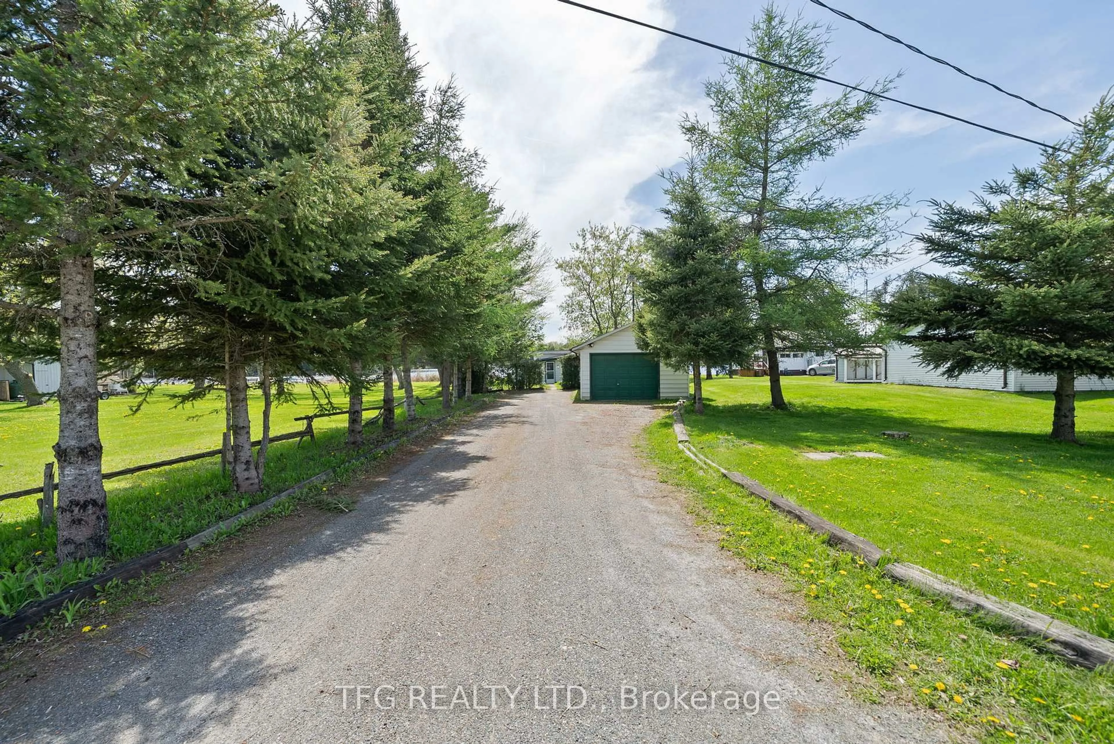 A pic from outside/outdoor area/front of a property/back of a property/a pic from drone, street for 112 Cedar Shores Dr, Trent Hills Ontario K0L 1Z0