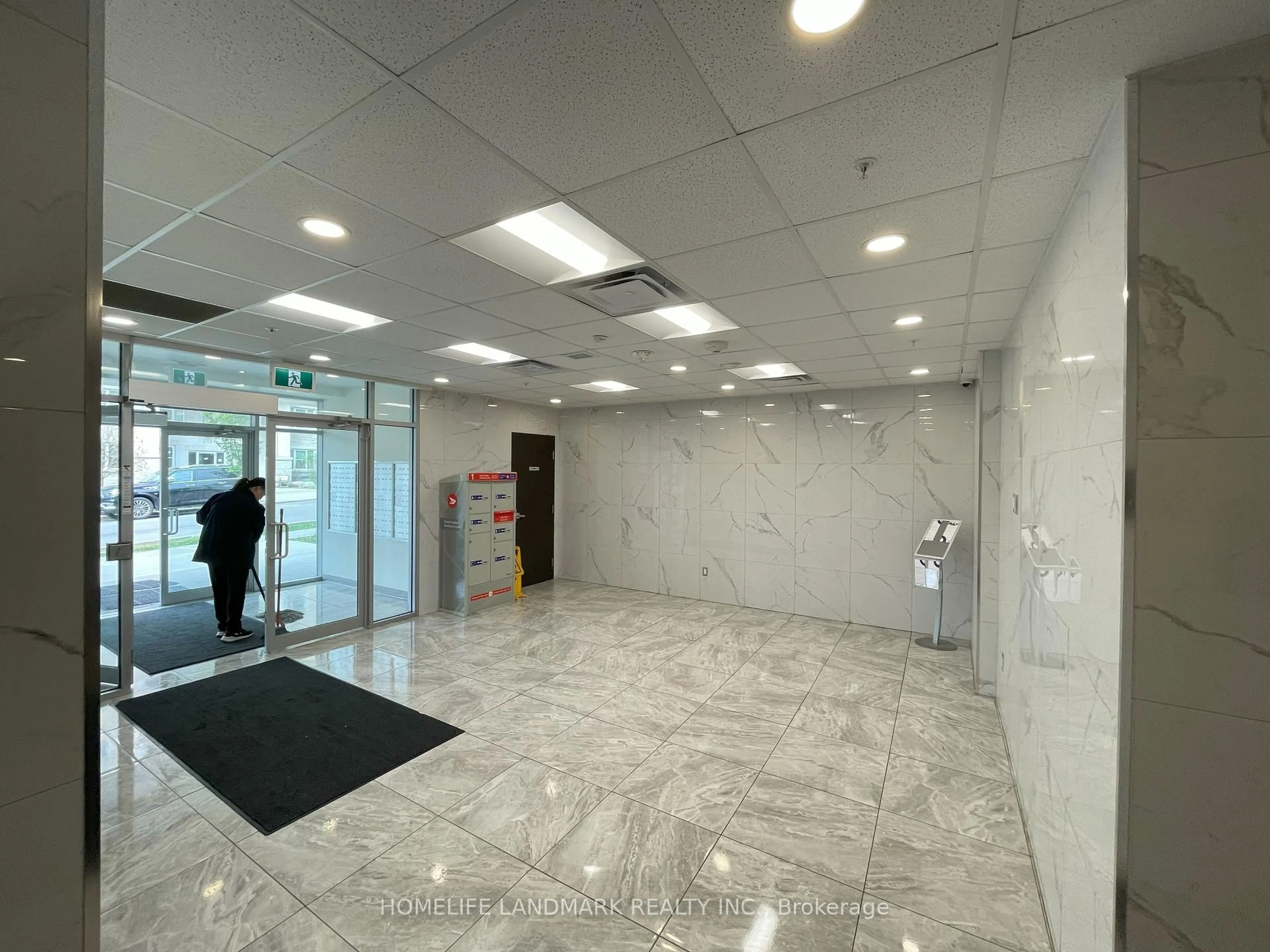 Indoor foyer for 246 Lester St #602, Waterloo Ontario N2L 3W5