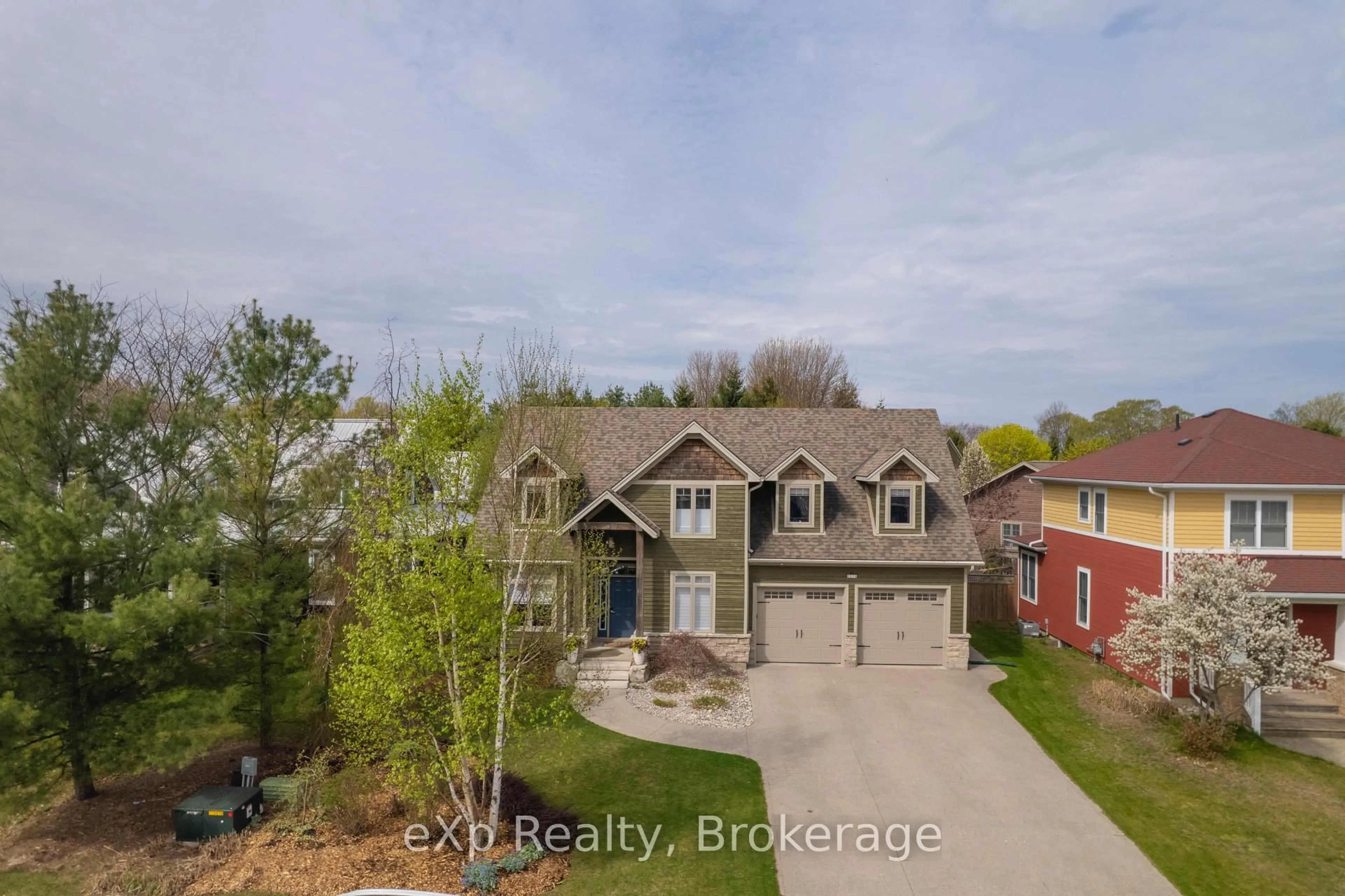 A pic from outside/outdoor area/front of a property/back of a property/a pic from drone, unknown for 31 Eastgate Dr, Saugeen Shores Ontario N0H 2L0