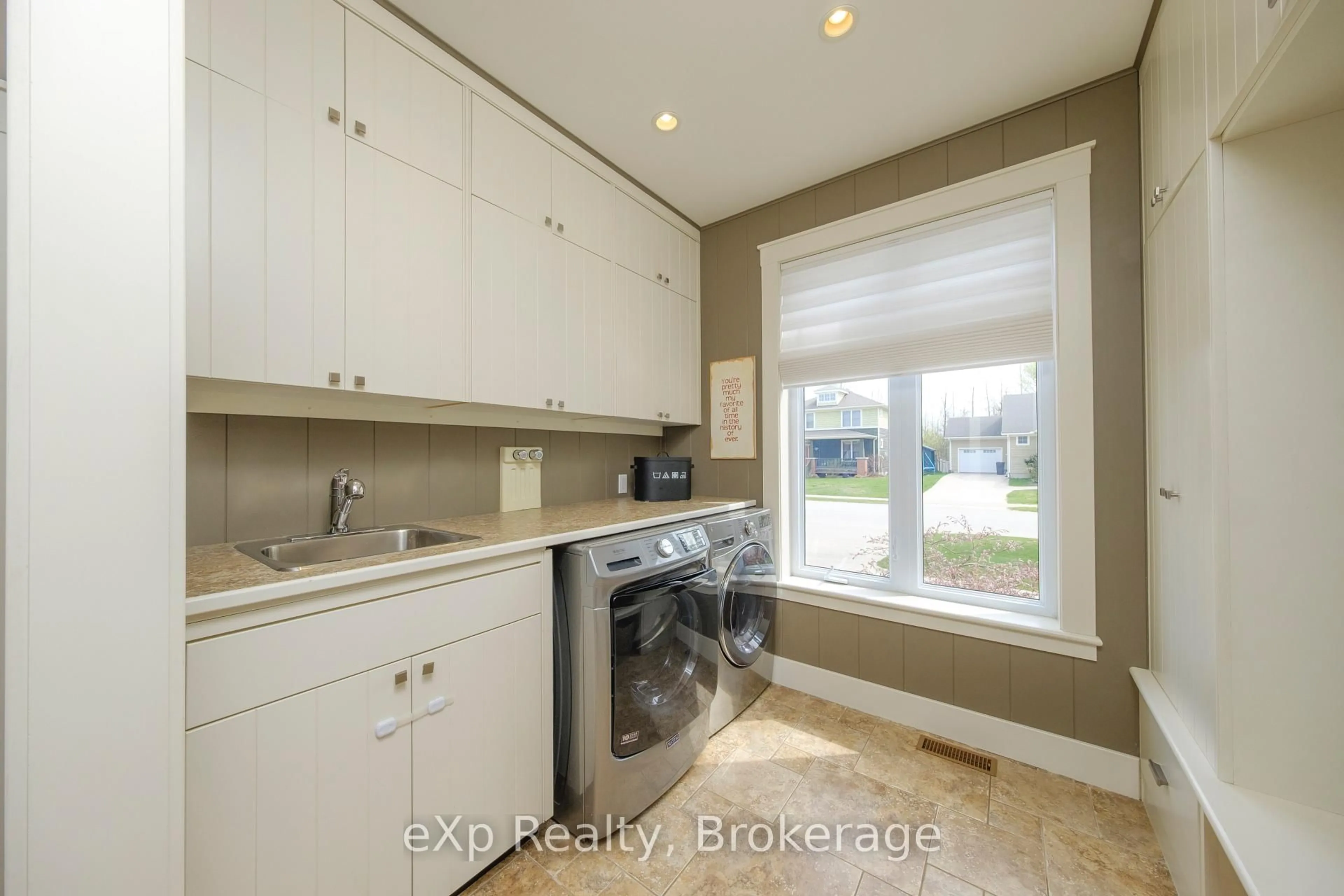 Kitchen with laundary machines, ceramic/tile floor for 31 Eastgate Dr, Saugeen Shores Ontario N0H 2L0