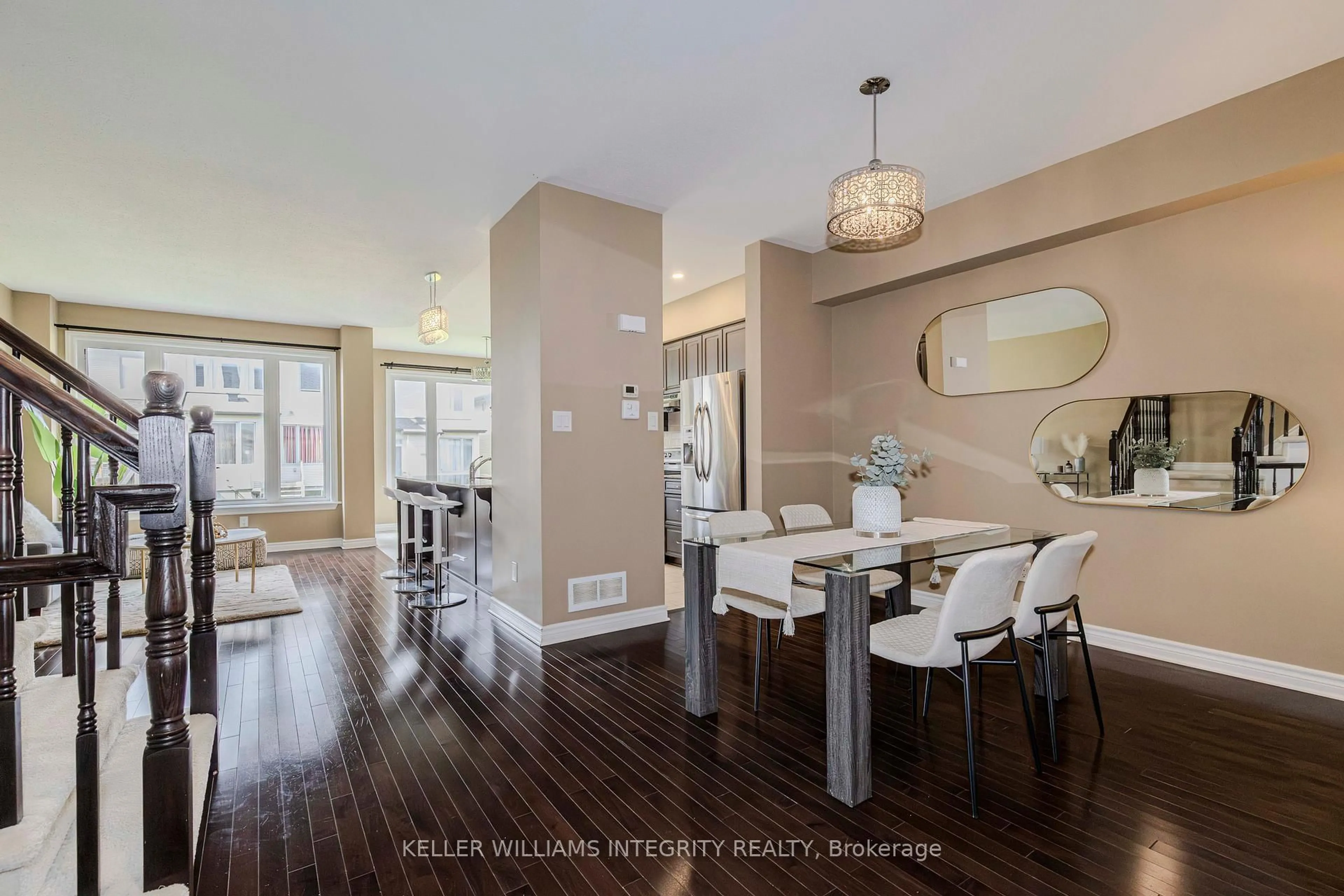 Dining room, wood/laminate floor for 951 Fletcher Circ, Ottawa Ontario K2T 0B7
