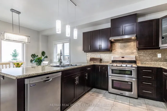 Additional image 31 of 28 Chamomile Dr