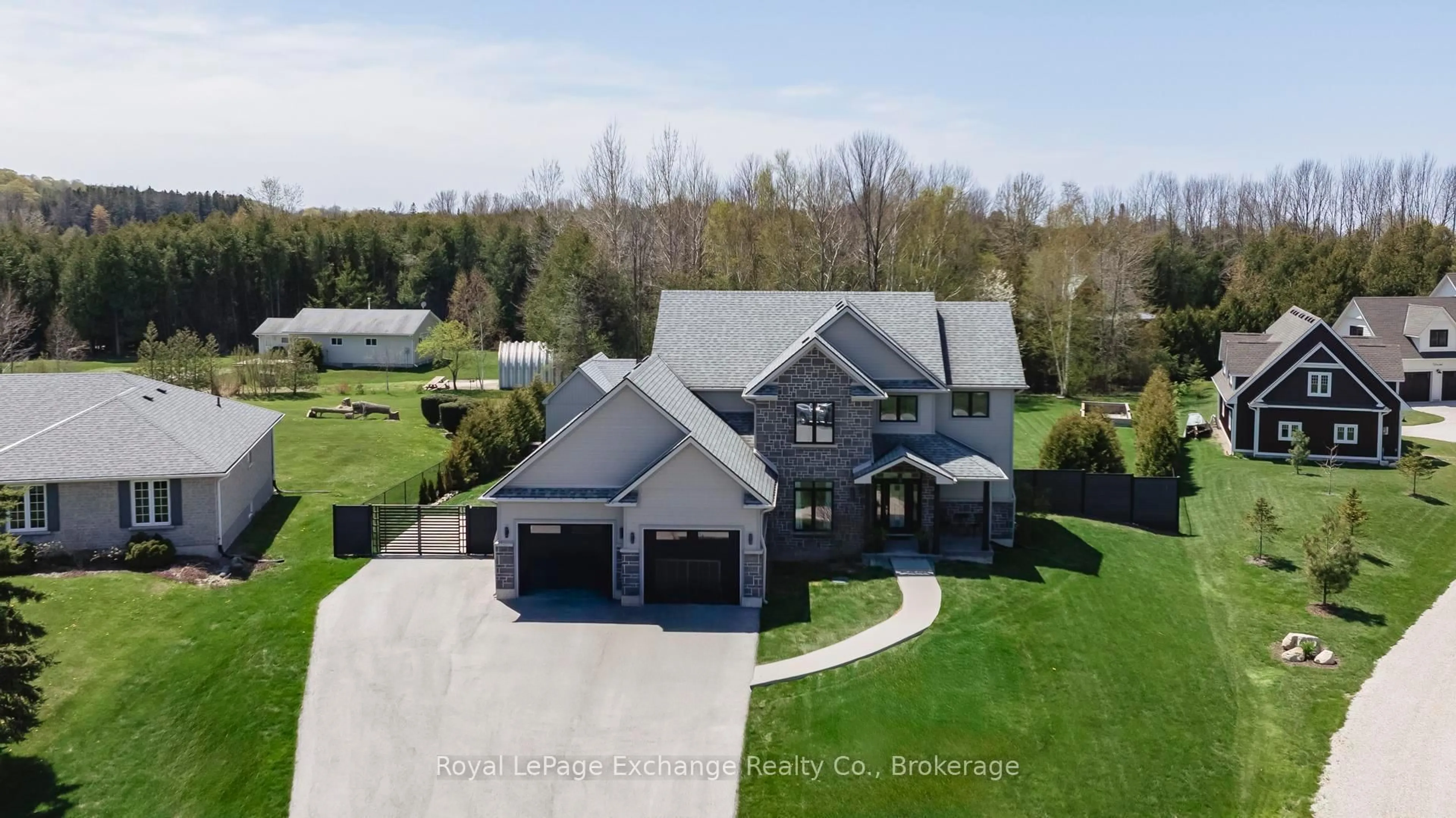 A pic from outside/outdoor area/front of a property/back of a property/a pic from drone, street for 7 Stoney Island Cres, Kincardine Ontario N2Z 2X6