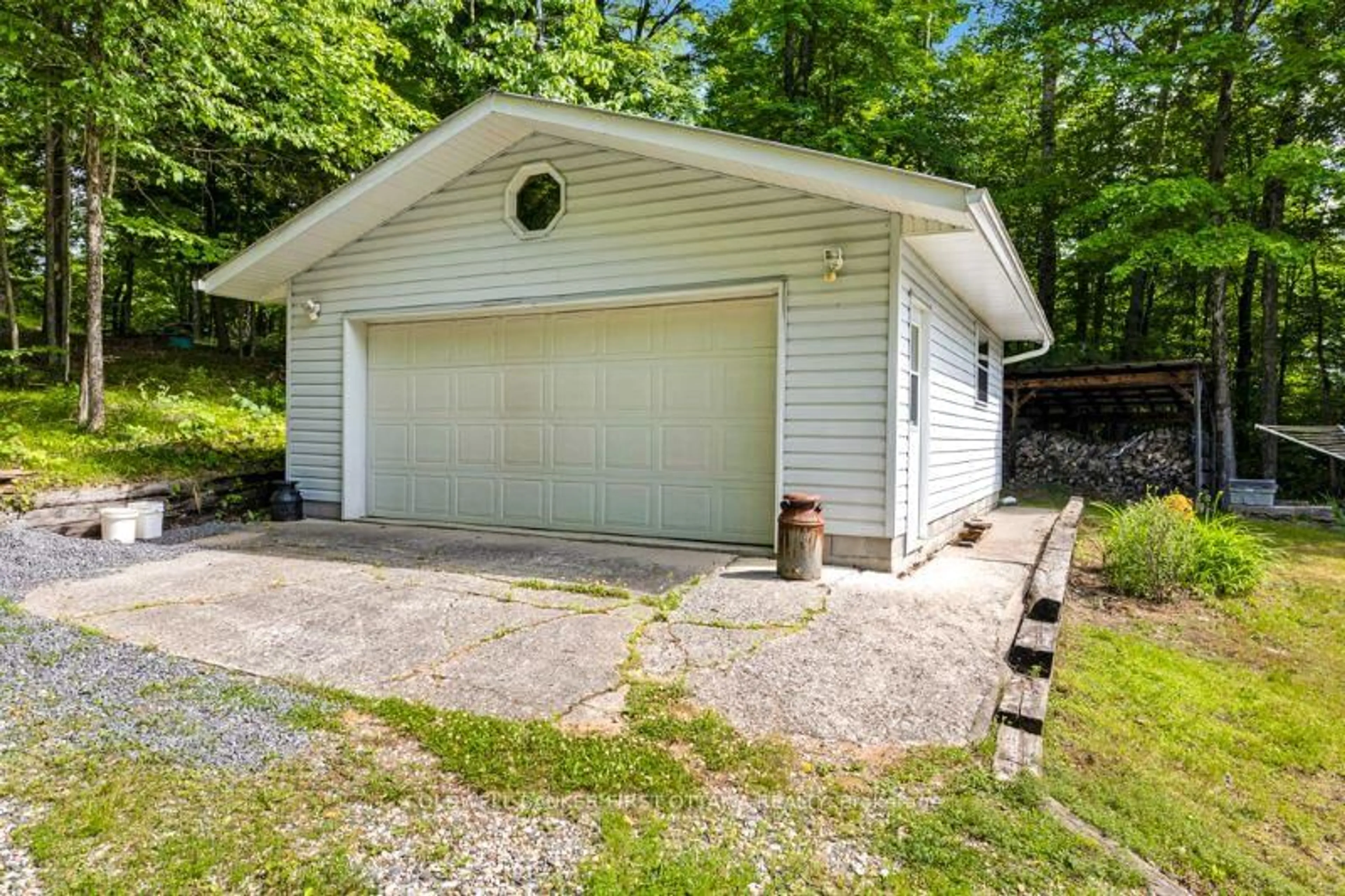 Indoor garage for 1215 Krings Lane, Plevna Ontario K0H 2M0
