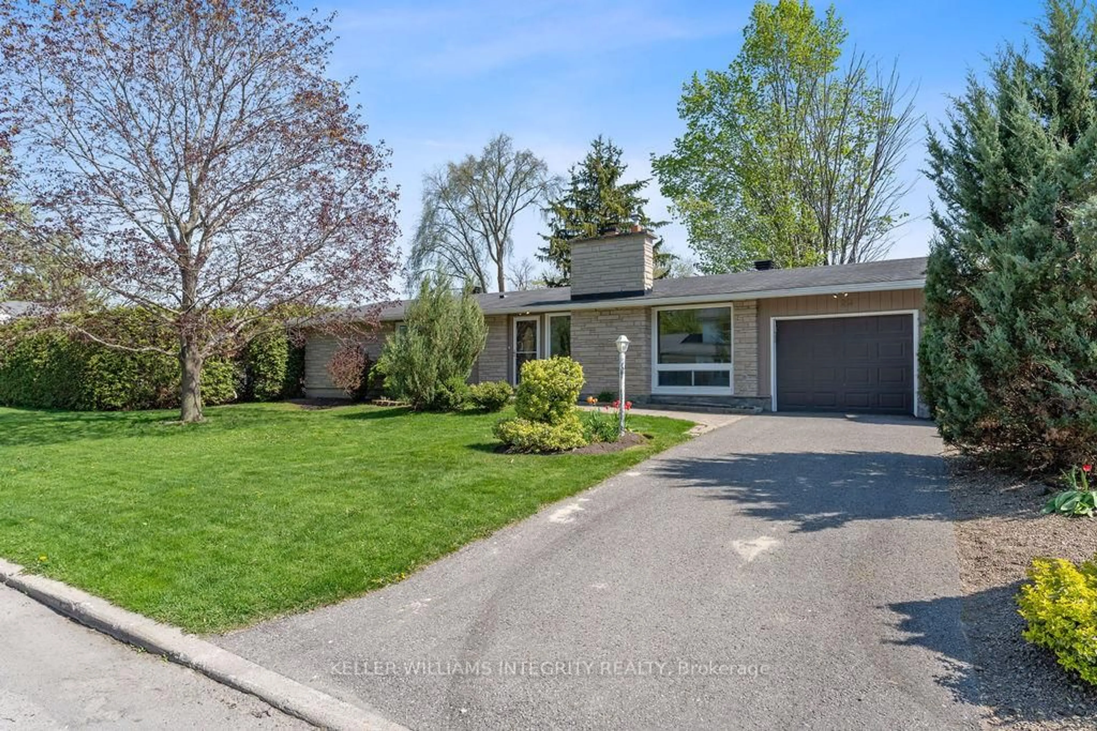 Unknown for 24 Brian Cres, Ottawa Ontario K2H 6X3