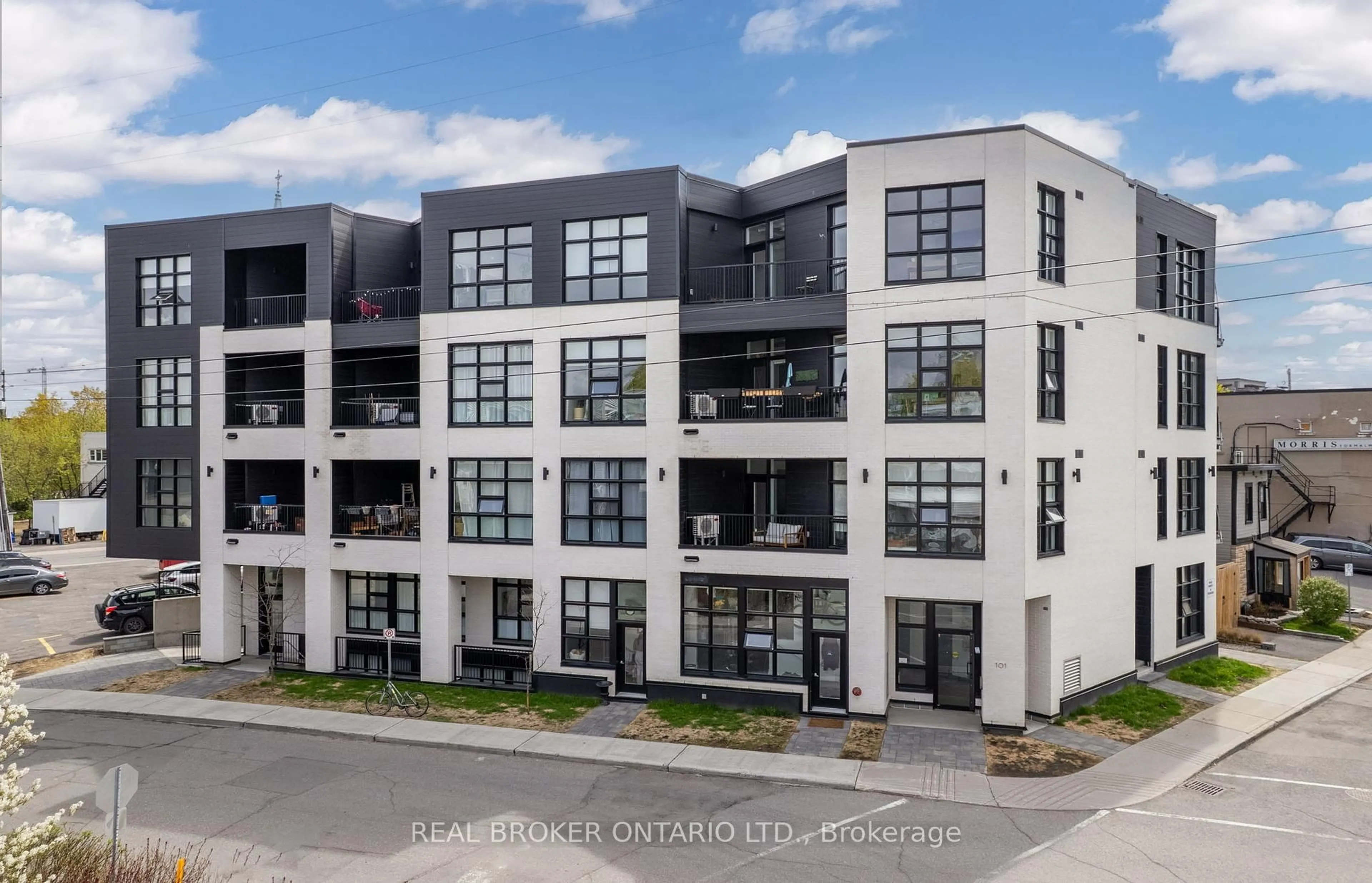 A pic from outside/outdoor area/front of a property/back of a property/a pic from drone, building for 101 Pinhey St #304, Ottawa Ontario K1Y 1T7
