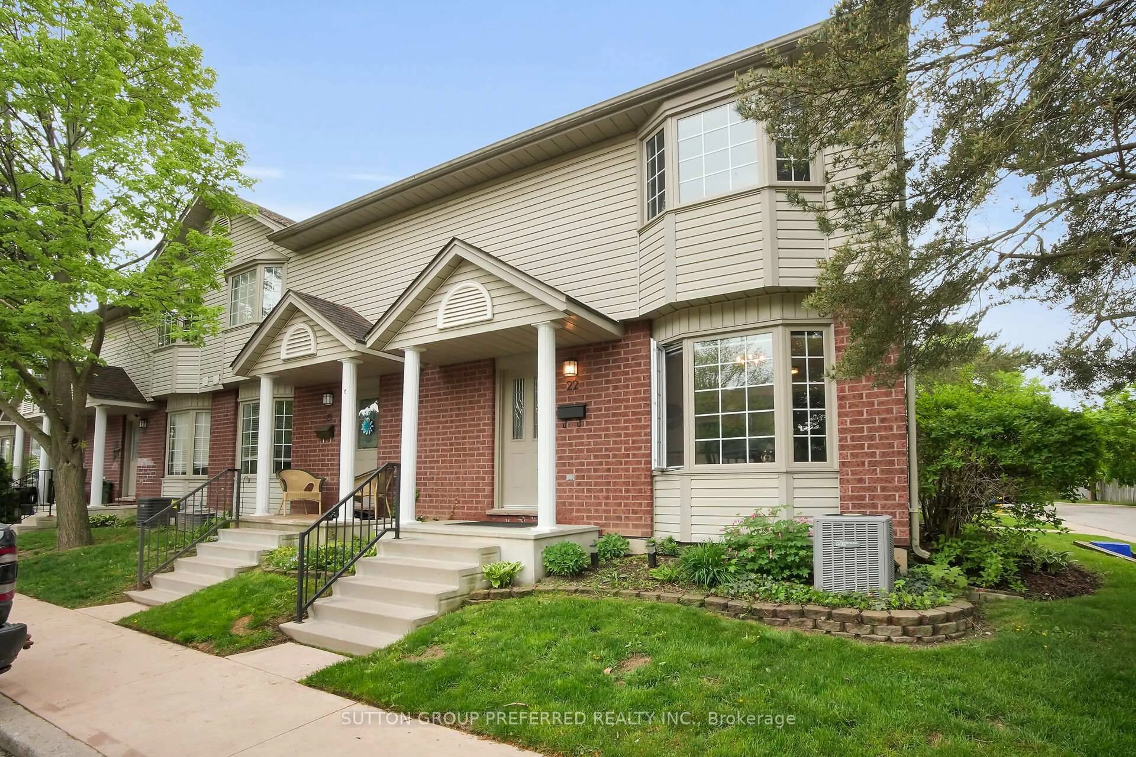 Home with brick exterior material, street for 166 BONAVENTURE Dr #22, London East Ontario N5V 4Y4